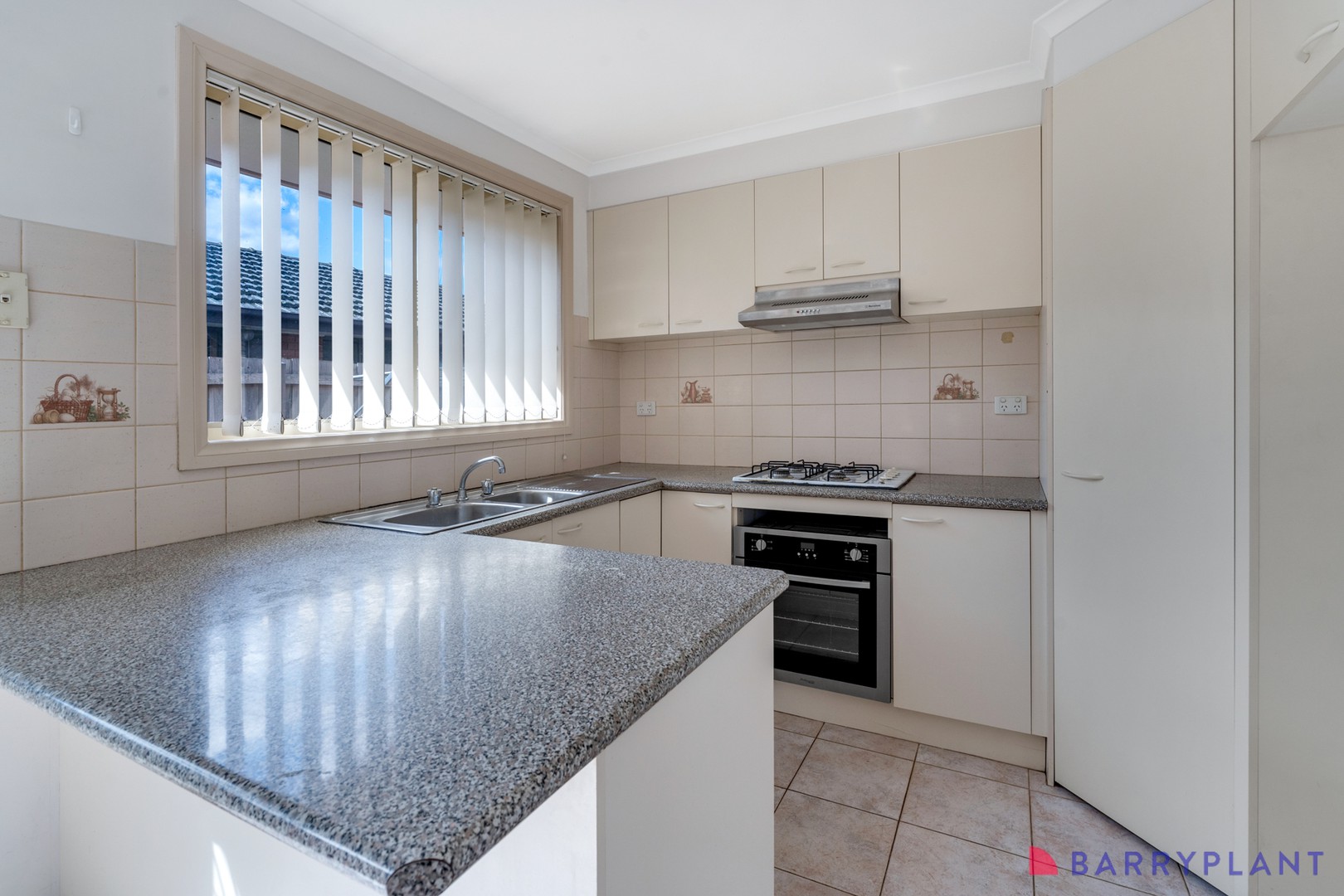 2/33 Harbury Street, Reservoir, VIC 3073, Reservoir - Thumbnail 3