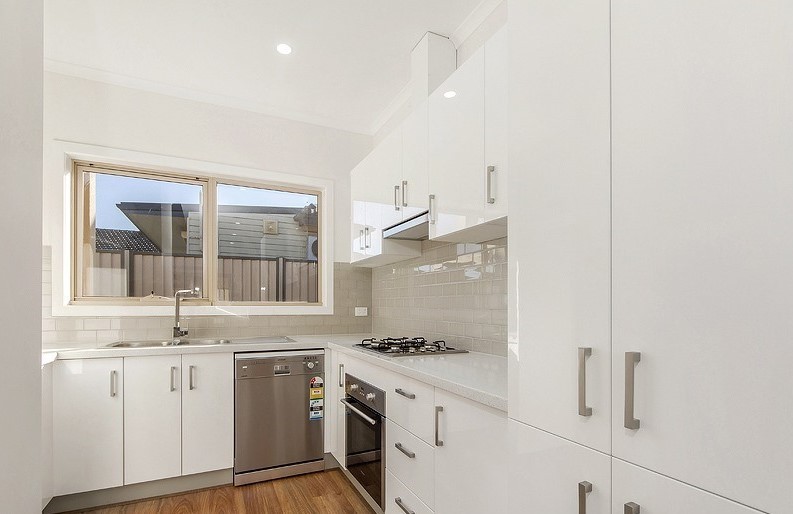 2/33 Henry Street, St Albans, VIC 3021, St Albans - Thumbnail 2
