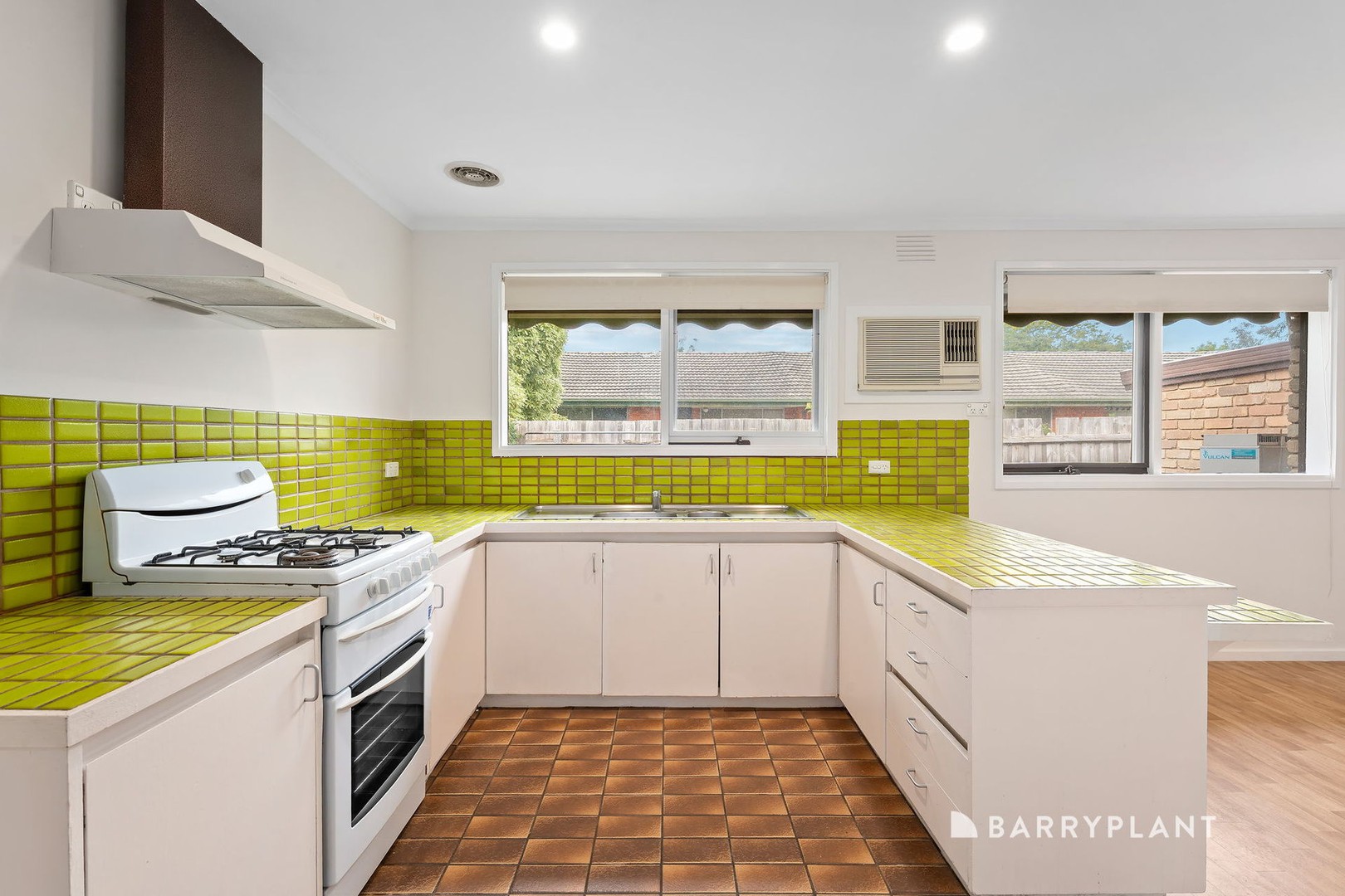 2/33 High Street, Bayswater, VIC 3153 - Thumbnail 2 - 07/05/2026