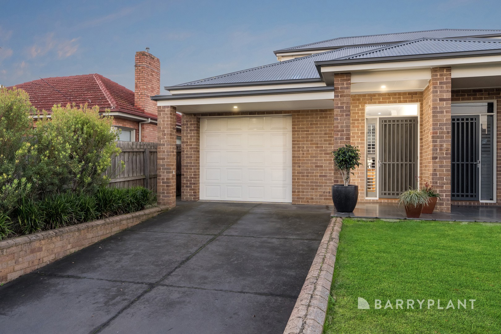 2/34 Mervyn Street, Newtown, VIC 3220 - Thumbnail 2 - 07/07/2026