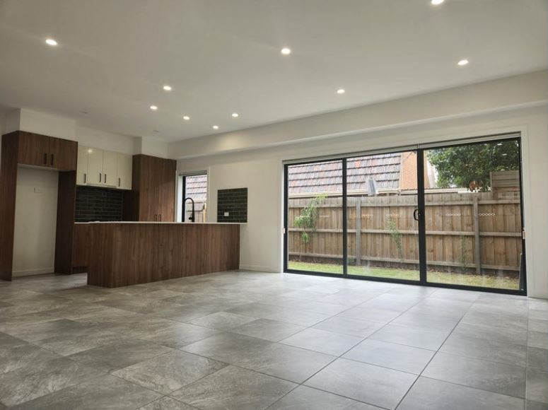 2/34 Storey Road, Reservoir, VIC 3073, Reservoir - Thumbnail 2