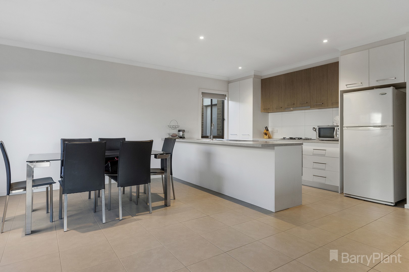 2/35 Pallett StreetGolden Square, VIC 3555, Golden Square - Thumbnail 2