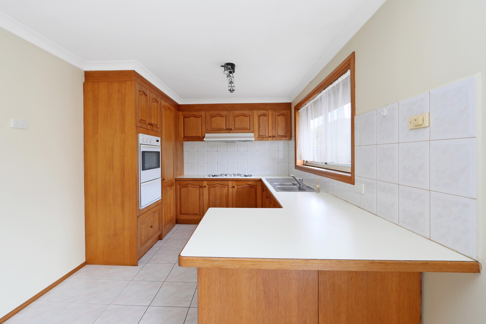 2/36 Boyanna Road, Glen Waverley, VIC 3150, Glen Waverley - Thumbnail 2