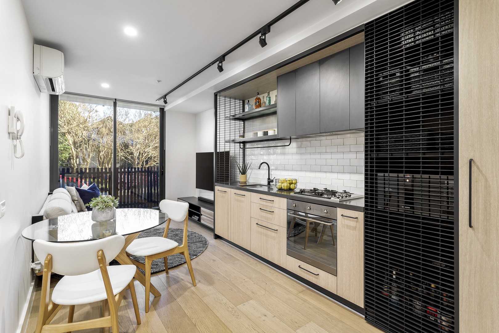 2/36 Collins Street, Essendon, VIC 3040, Essendon - Thumbnail 3