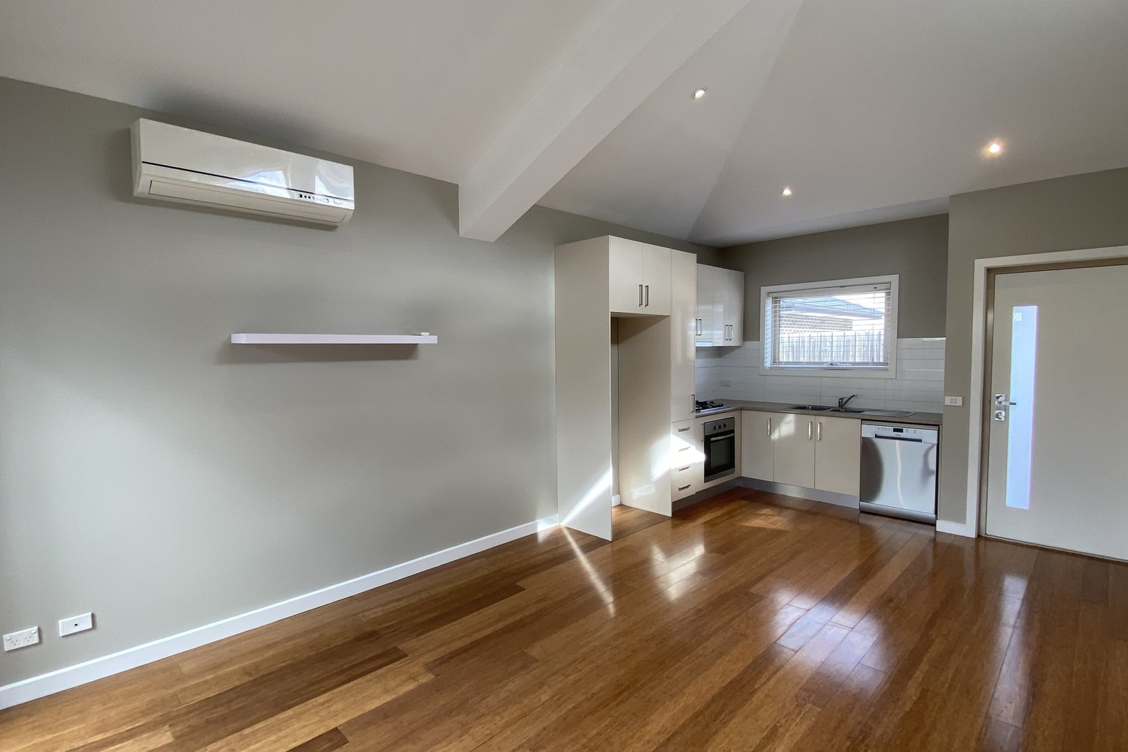 2/36 Eton Street, Preston, VIC 3072, Preston - Thumbnail 3