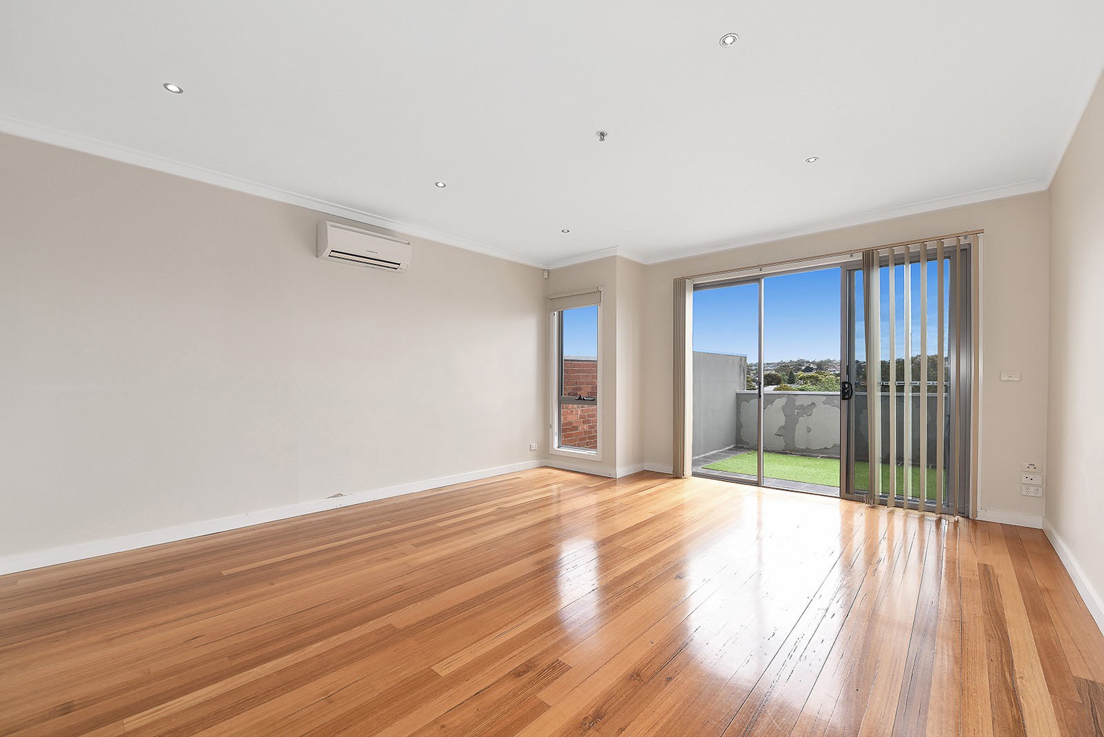 2/36 Lebanon Street, Strathmore, VIC 3041 - Thumbnail 1 - 10/11/2021