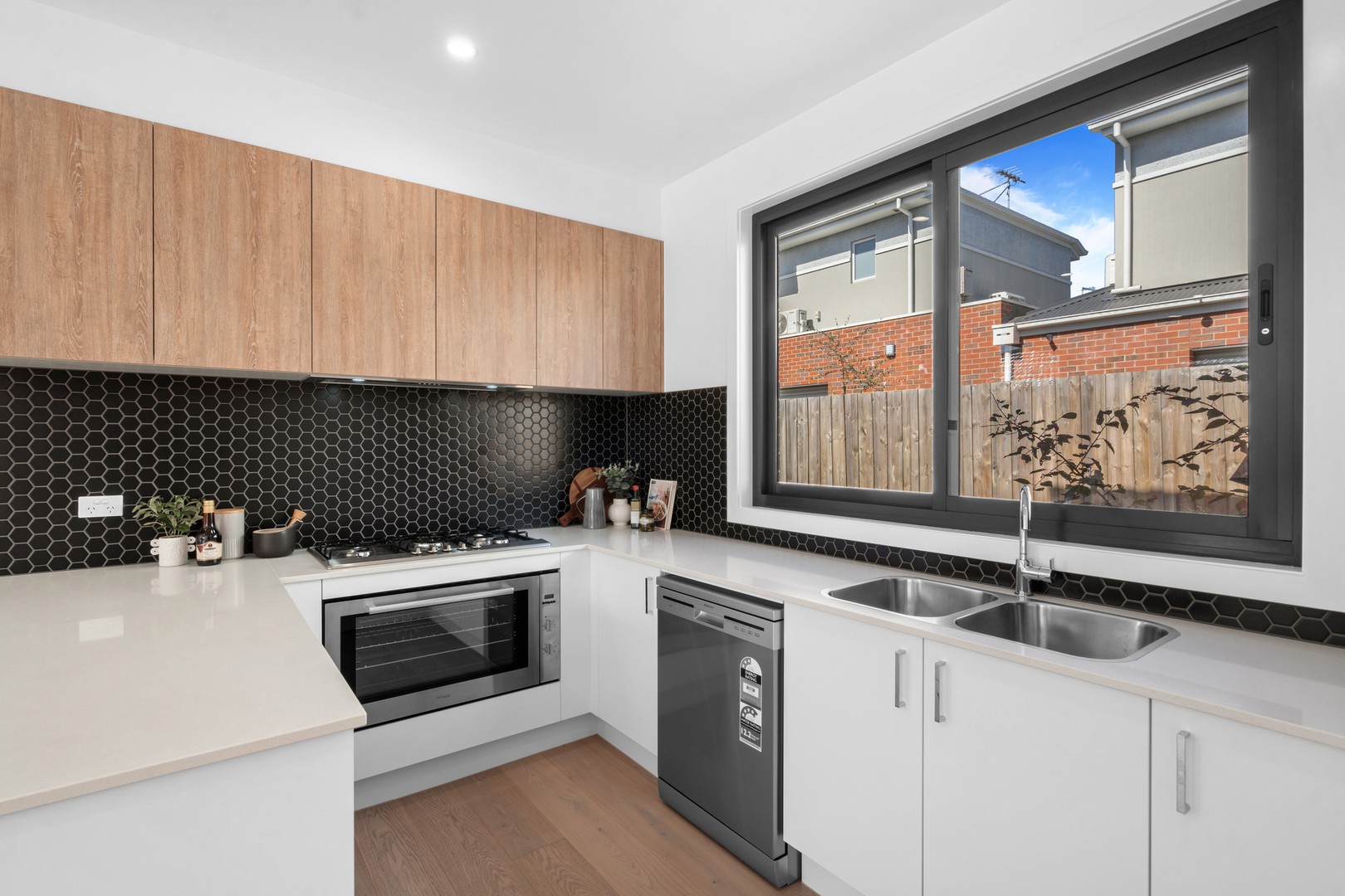 2/37 Storey Road, Reservoir, VIC 3073, Reservoir - Thumbnail 3