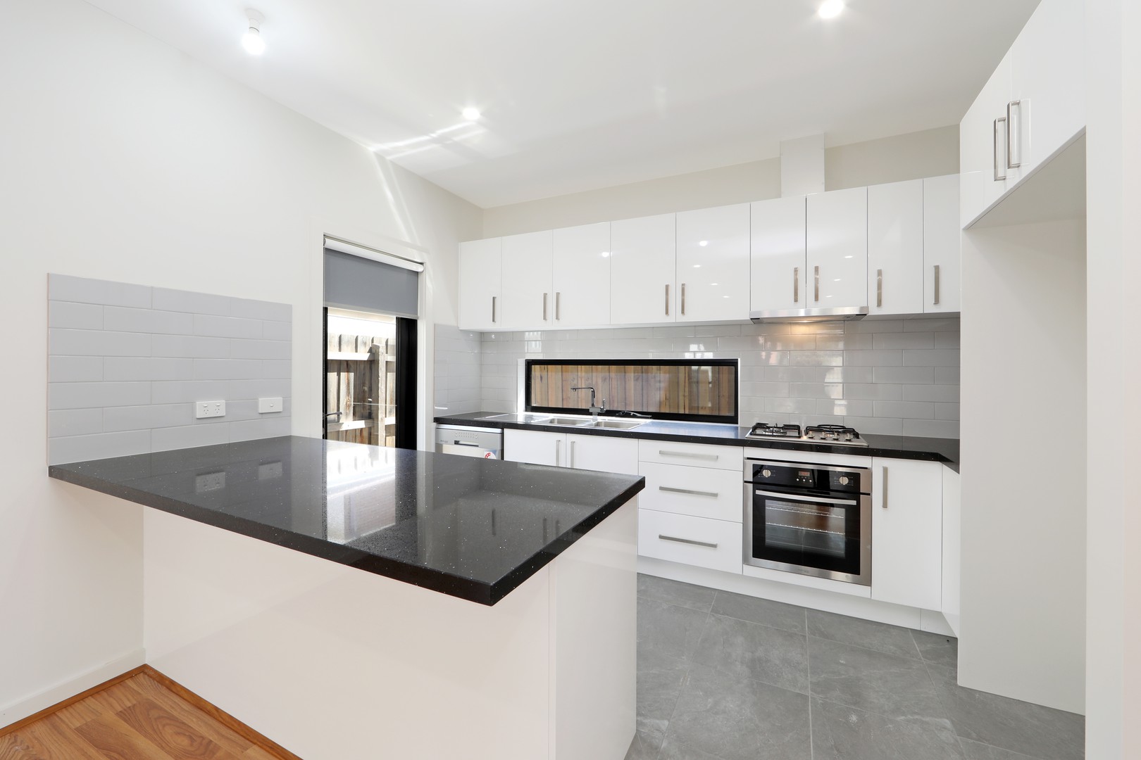 2/38 Eildon Parade, Rowville, VIC 3178, Rowville - Thumbnail 2