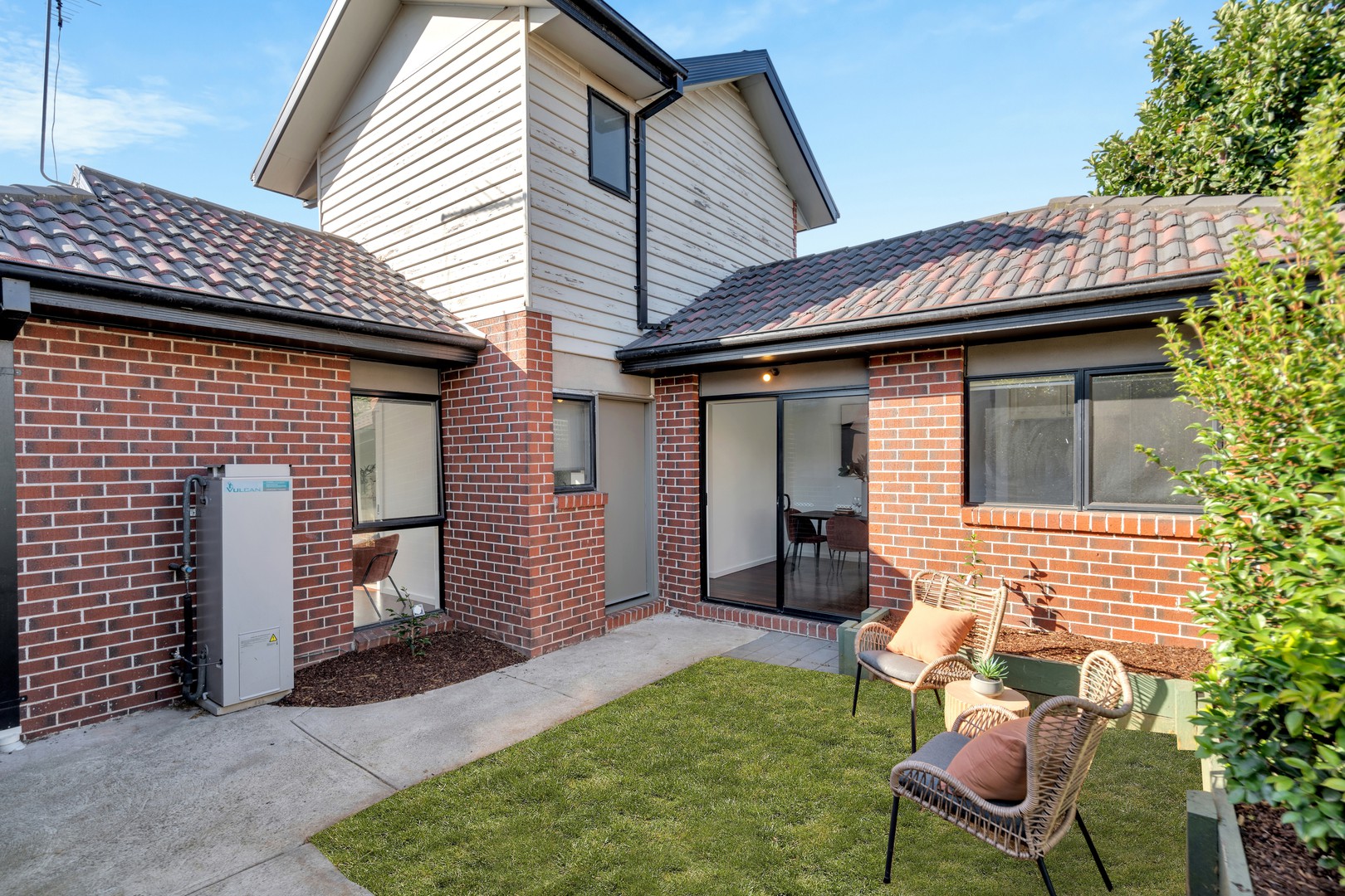 2/38 Evans Street, Moonee Ponds, VIC 3039 - Thumbnail 2 - 03/04/2025