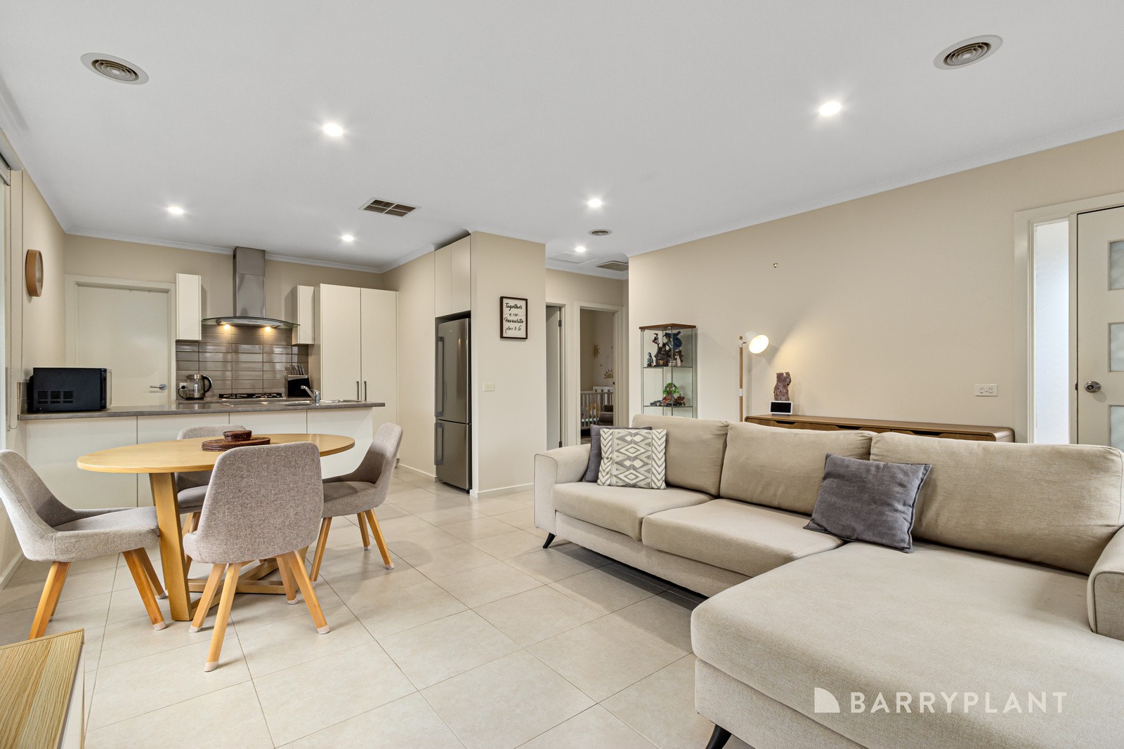 2/38 Johnson Drive, Ferntree Gully, VIC 3156, Ferntree Gully - Thumbnail 2