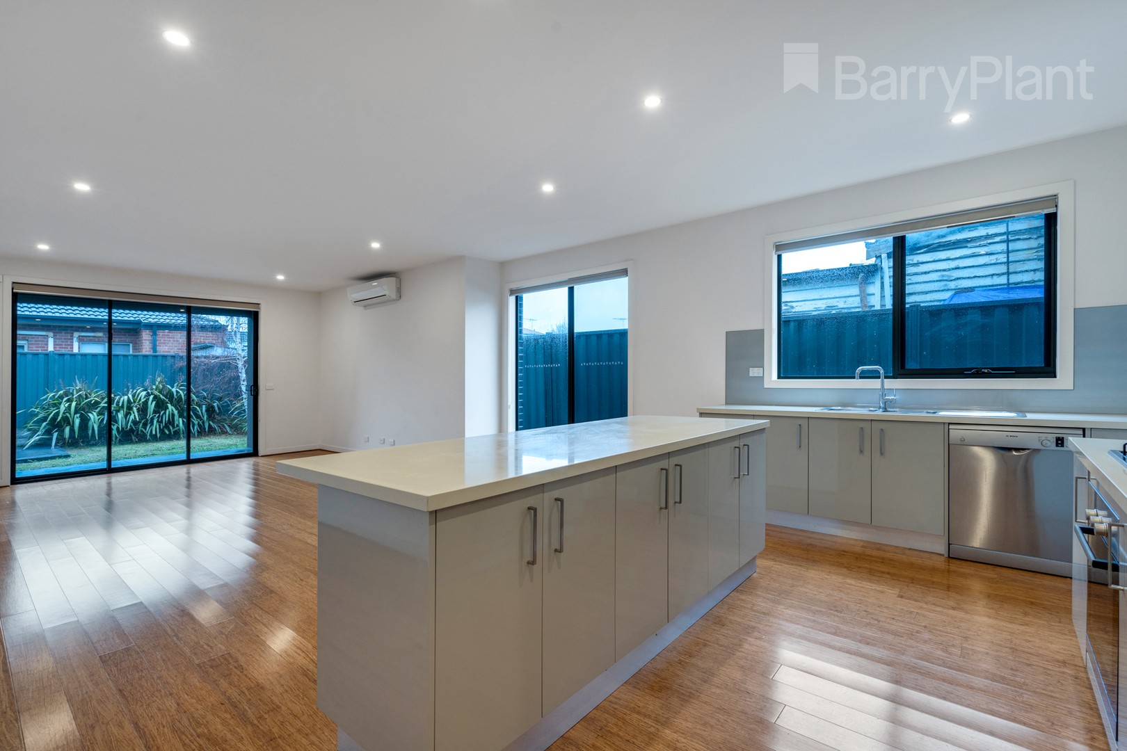 2/39 Arundel Avenue, Reservoir, VIC 3073, Reservoir - Thumbnail 4