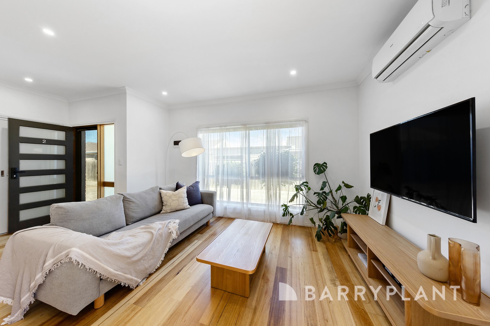 2/39 Glendenning Street, St Albans, VIC 3021 - Thumbnail 2 - 08/04/2026