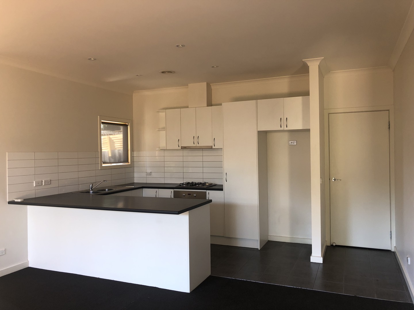 2/39 Hallifax Street, Seaford, VIC 3198 - Thumbnail 2 - 01/12/2021