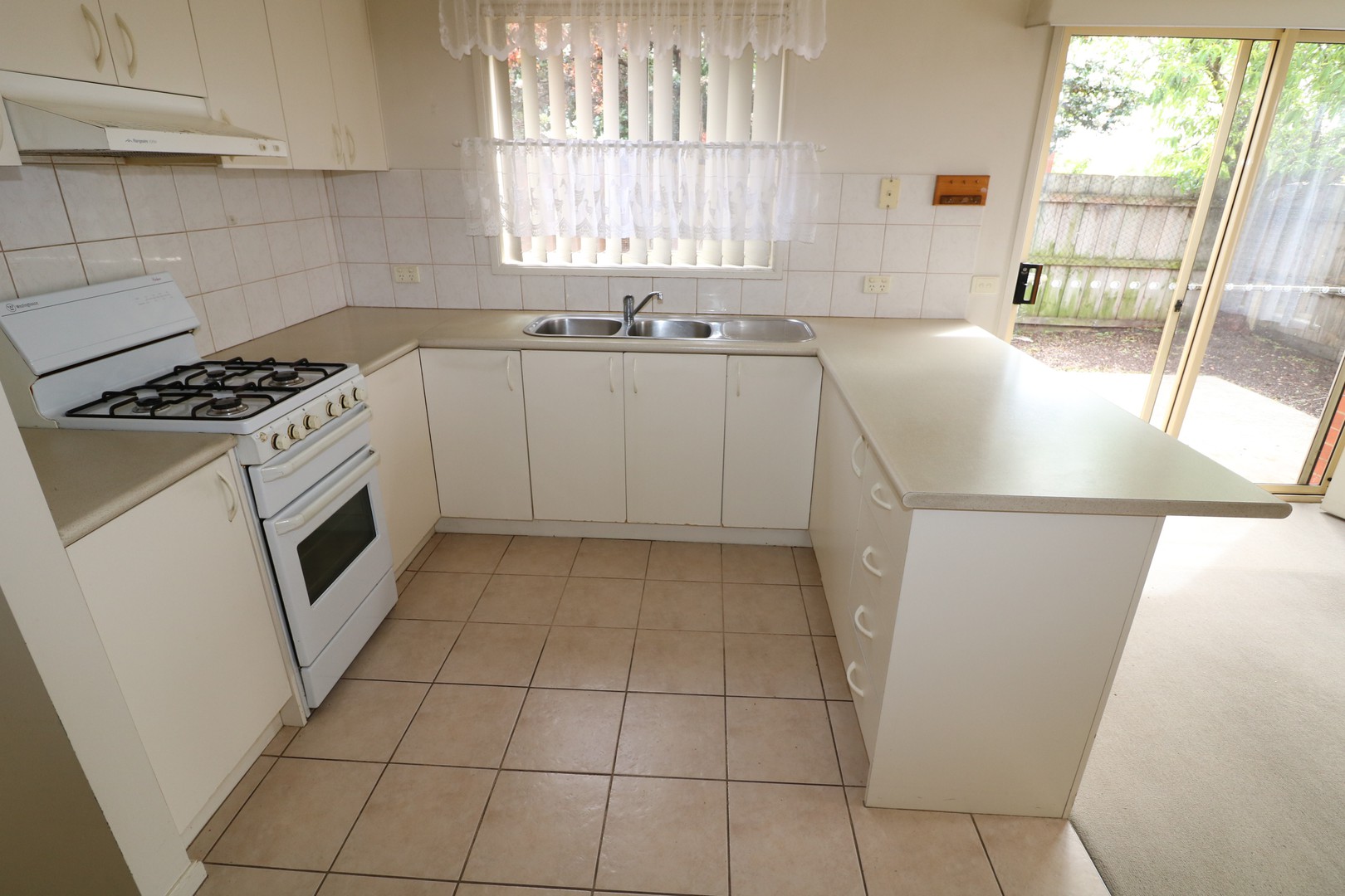 2/39 Homestead Drive, St Albans Park, VIC 3219, St Albans Park - Thumbnail 2