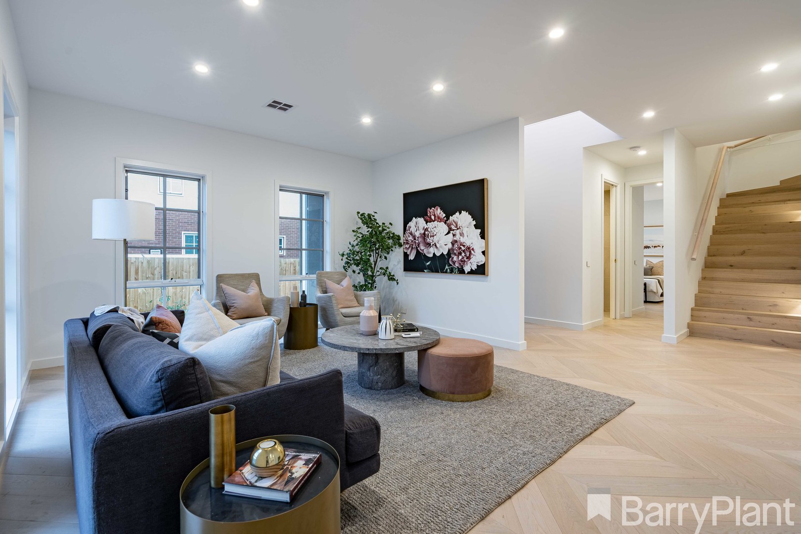 2/4-5 Tawonga CourtGlen Waverley, VIC 3150, Glen Waverley - Thumbnail 2