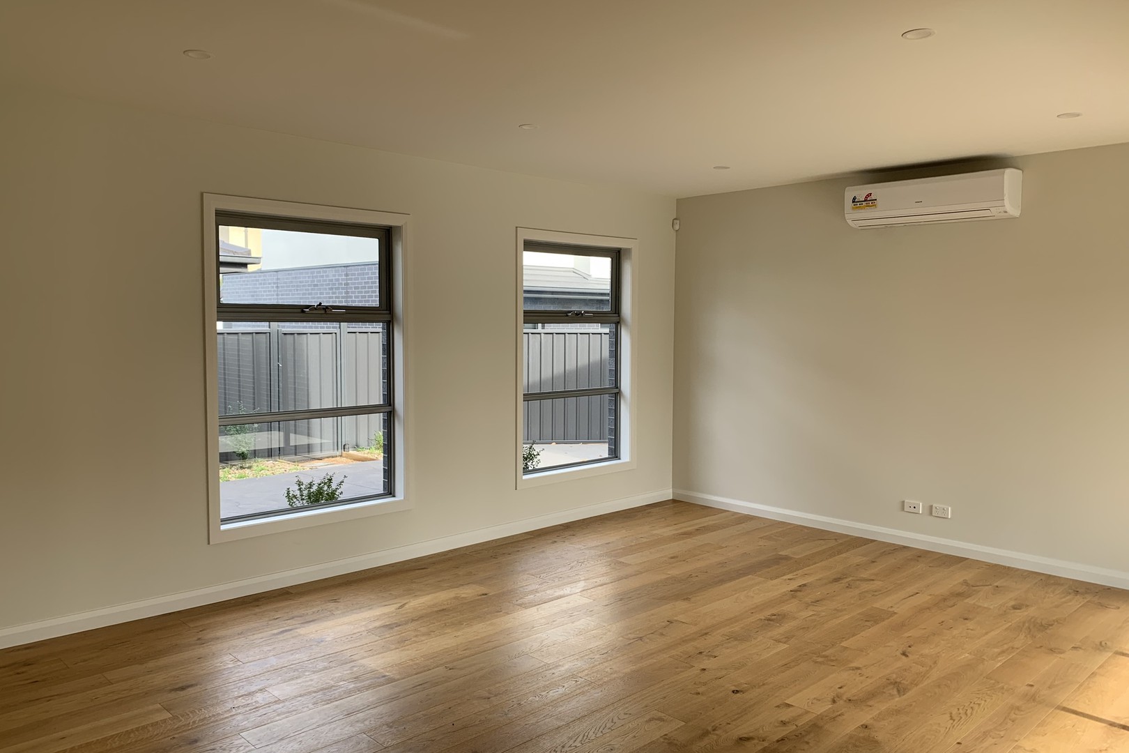 2/4-6 McFadzean Avenue, Reservoir, VIC 3073, Reservoir - Thumbnail 2