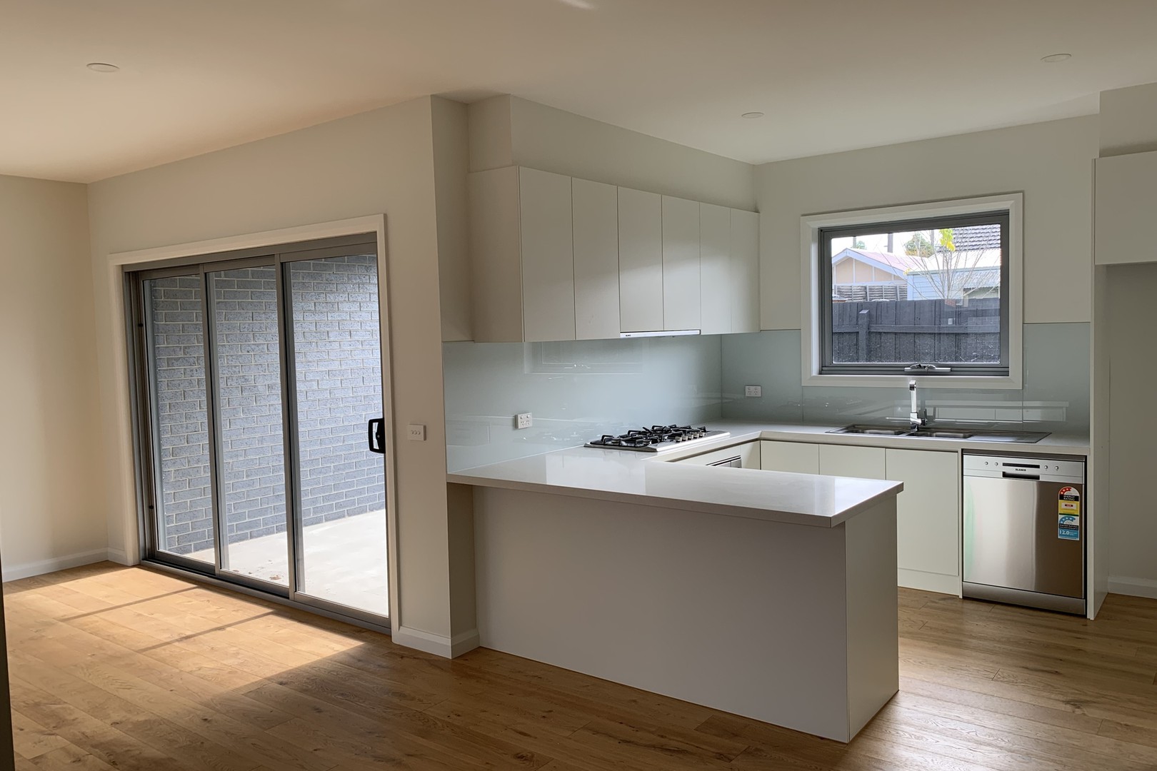 2/4-6 McFadzean Avenue, Reservoir, VIC 3073, Reservoir - Thumbnail 3