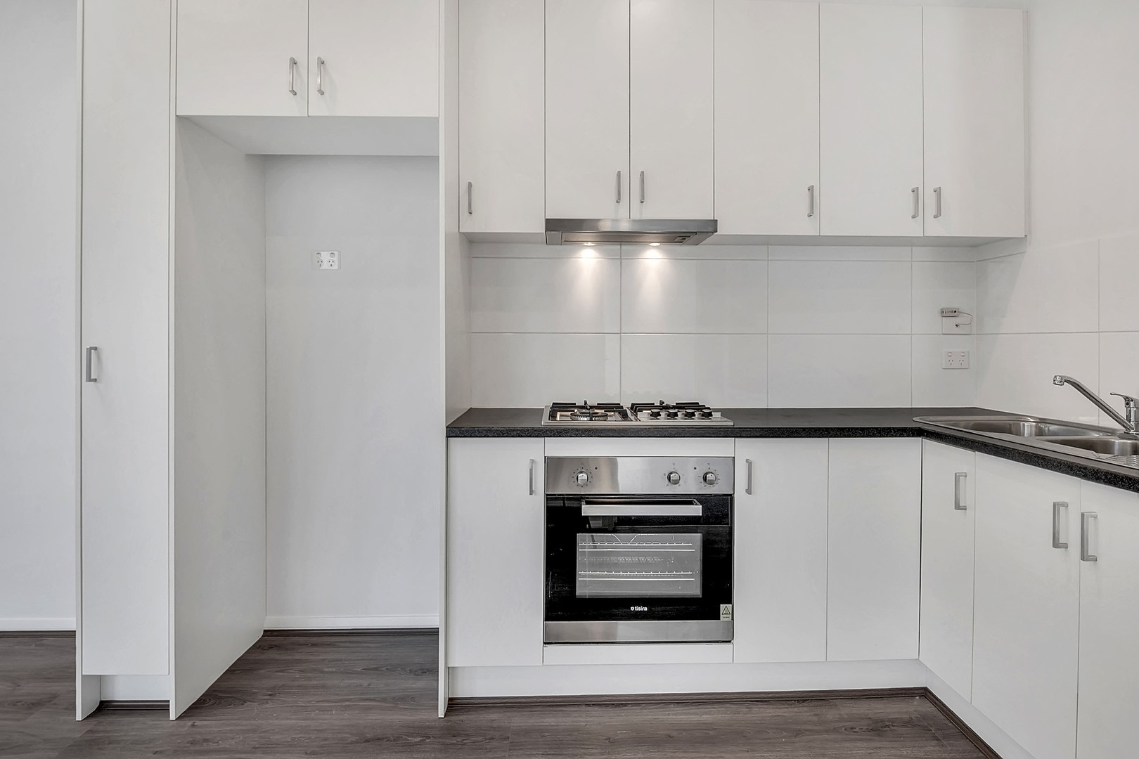 2/4 Bradshaw Street, Kingsbury, VIC 3083, Kingsbury - Thumbnail 2