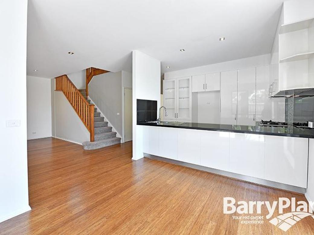 2/4 Bruford Avenue, Wheelers Hill, VIC 3150, Wheelers Hill - Thumbnail 4