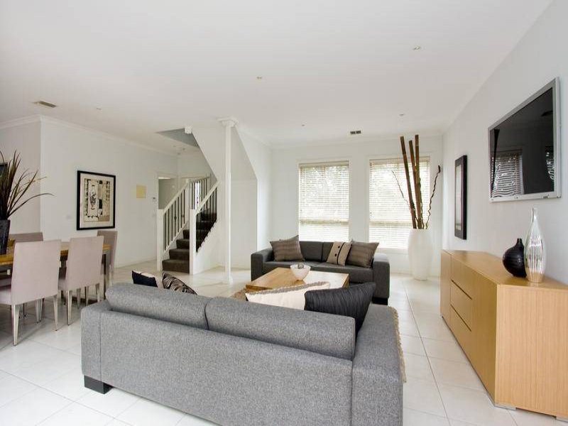 2/4 Darryl Street, Bulleen, VIC 3105 - Thumbnail 1 - 09/10/2024