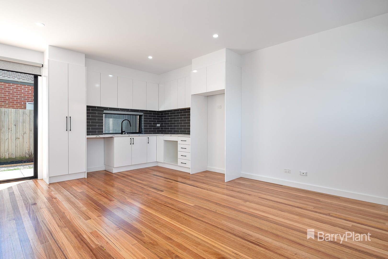 2/4 Dunn Street, Broadmeadows, VIC 3047 - Thumbnail 2 - 25/01/2023