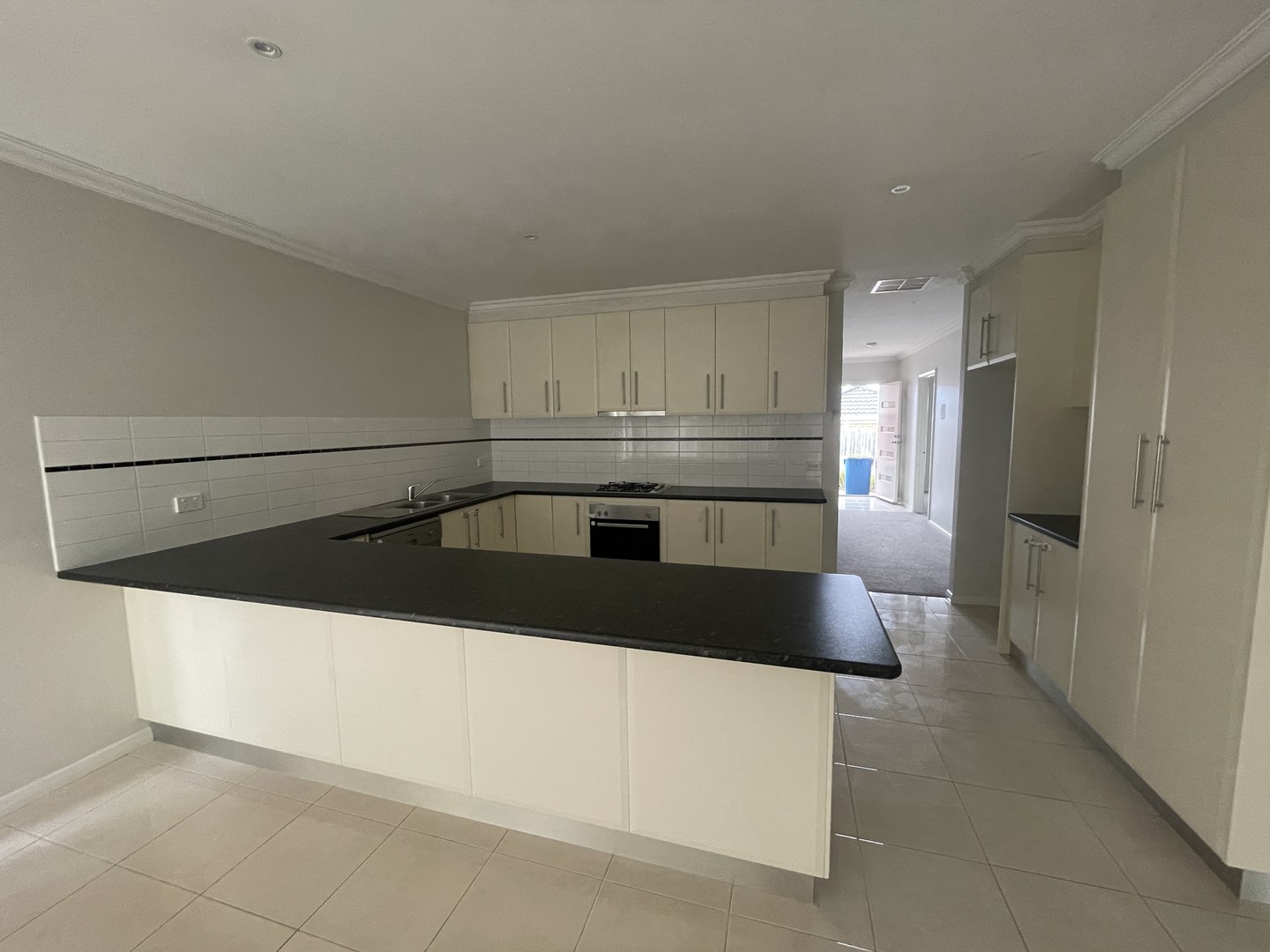 2/4 Fellow Court, Wallan, VIC 3756, Wallan - Thumbnail 3