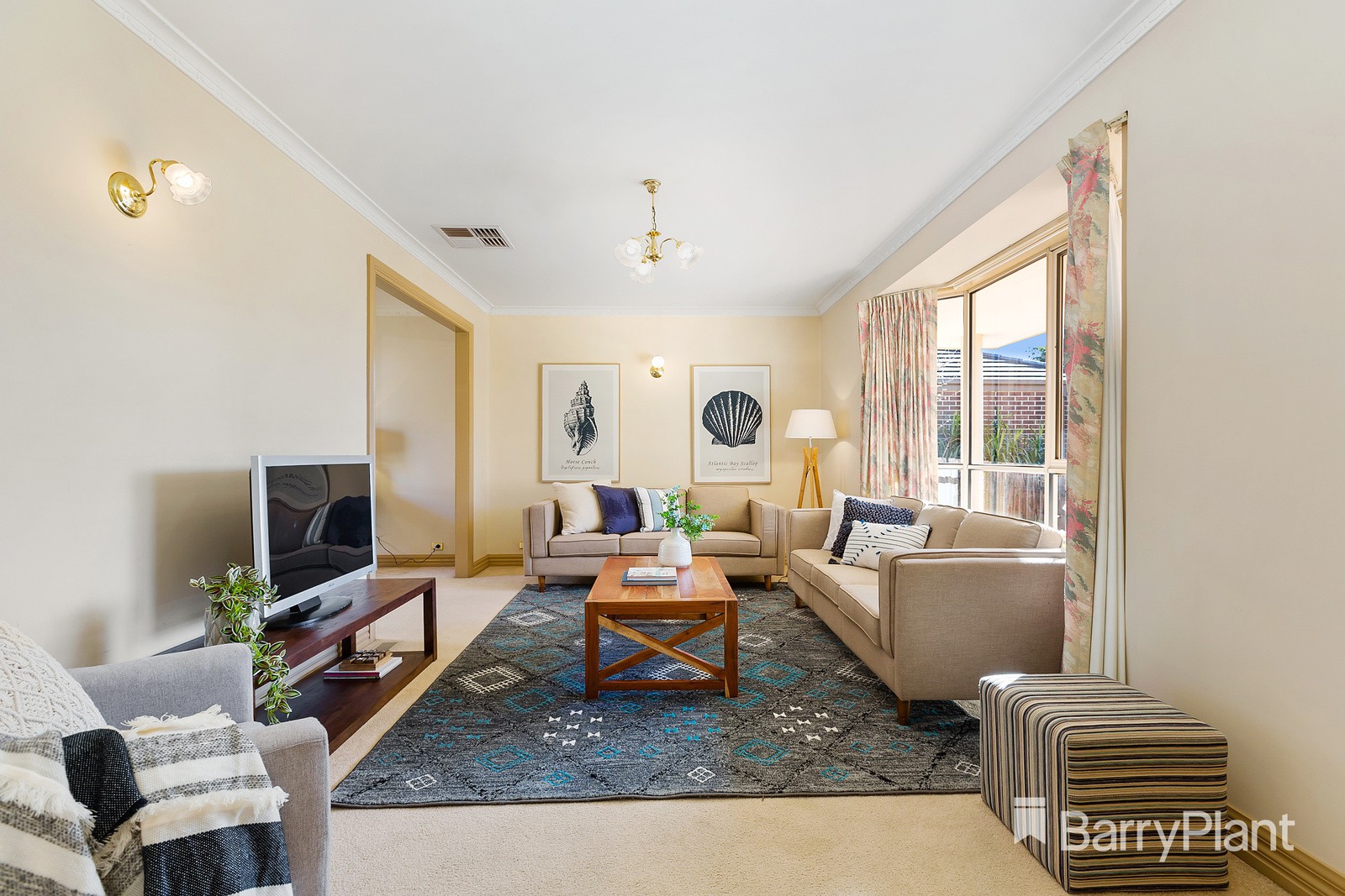 2/4 Garrisson Drive, Glen Waverley, VIC 3150, Glen Waverley - Thumbnail 2