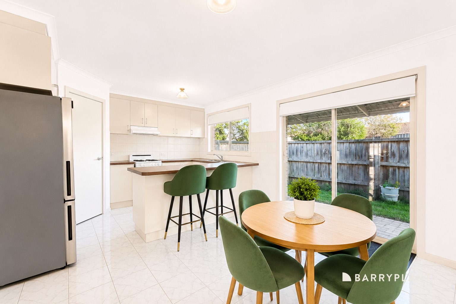 2/4 Greenlaw Crescent, Berwick, VIC 3806 - Thumbnail 1 - 15/05/2026