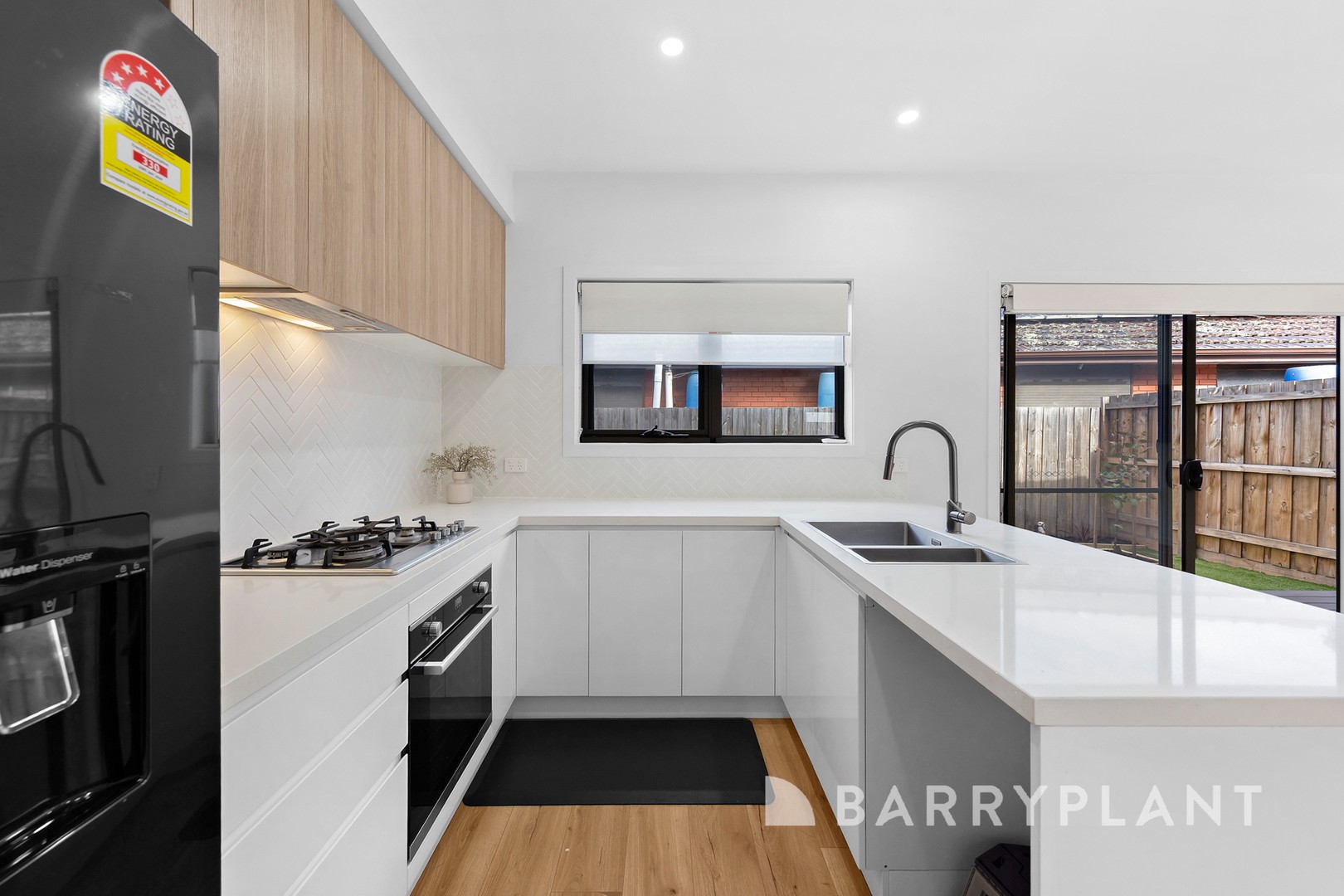 2/4 Helen Street, St Albans, VIC 3021, St Albans - Thumbnail 4