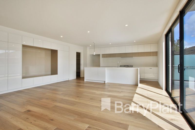2/4 Judith Court, Doncaster, VIC 3108, Doncaster - Thumbnail 2