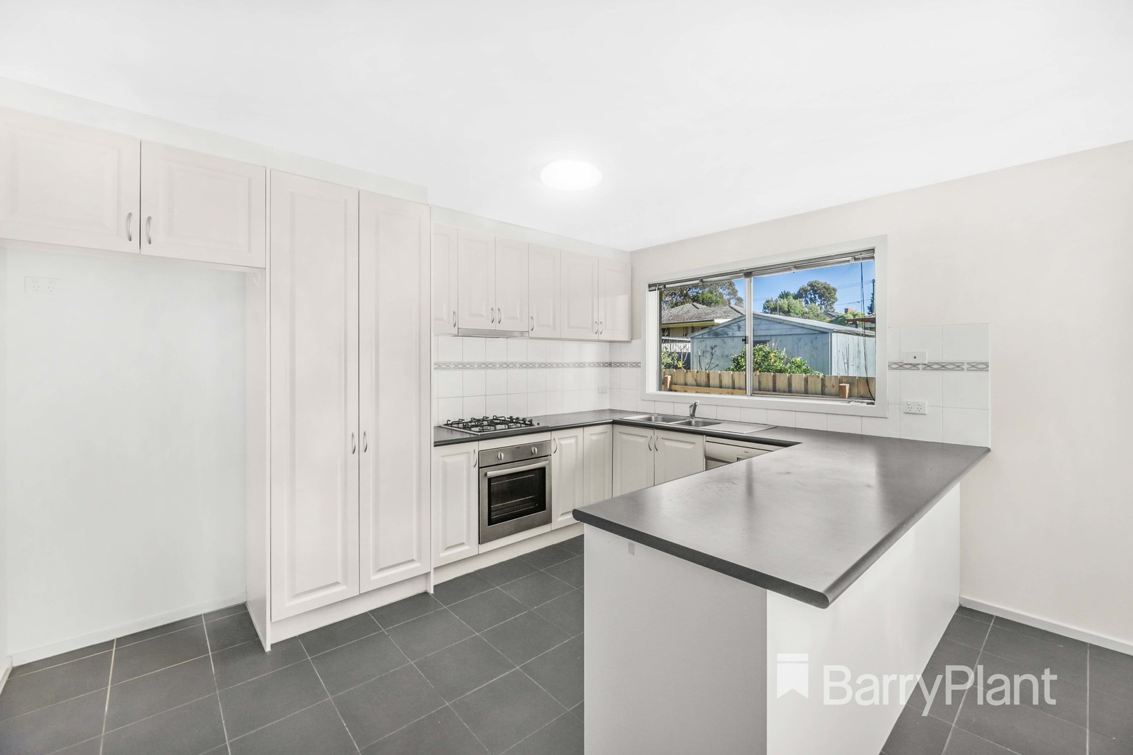 2/4 Kumala Road, Bayswater, VIC 3153, Bayswater - Thumbnail 2