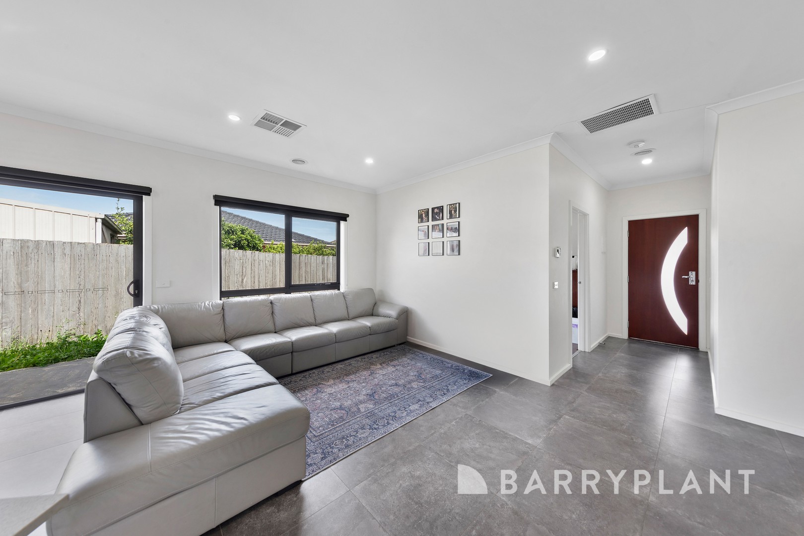 2/4 Mavis Crescent, Kings Park, VIC 3021 - Thumbnail 2 - 15/12/2025