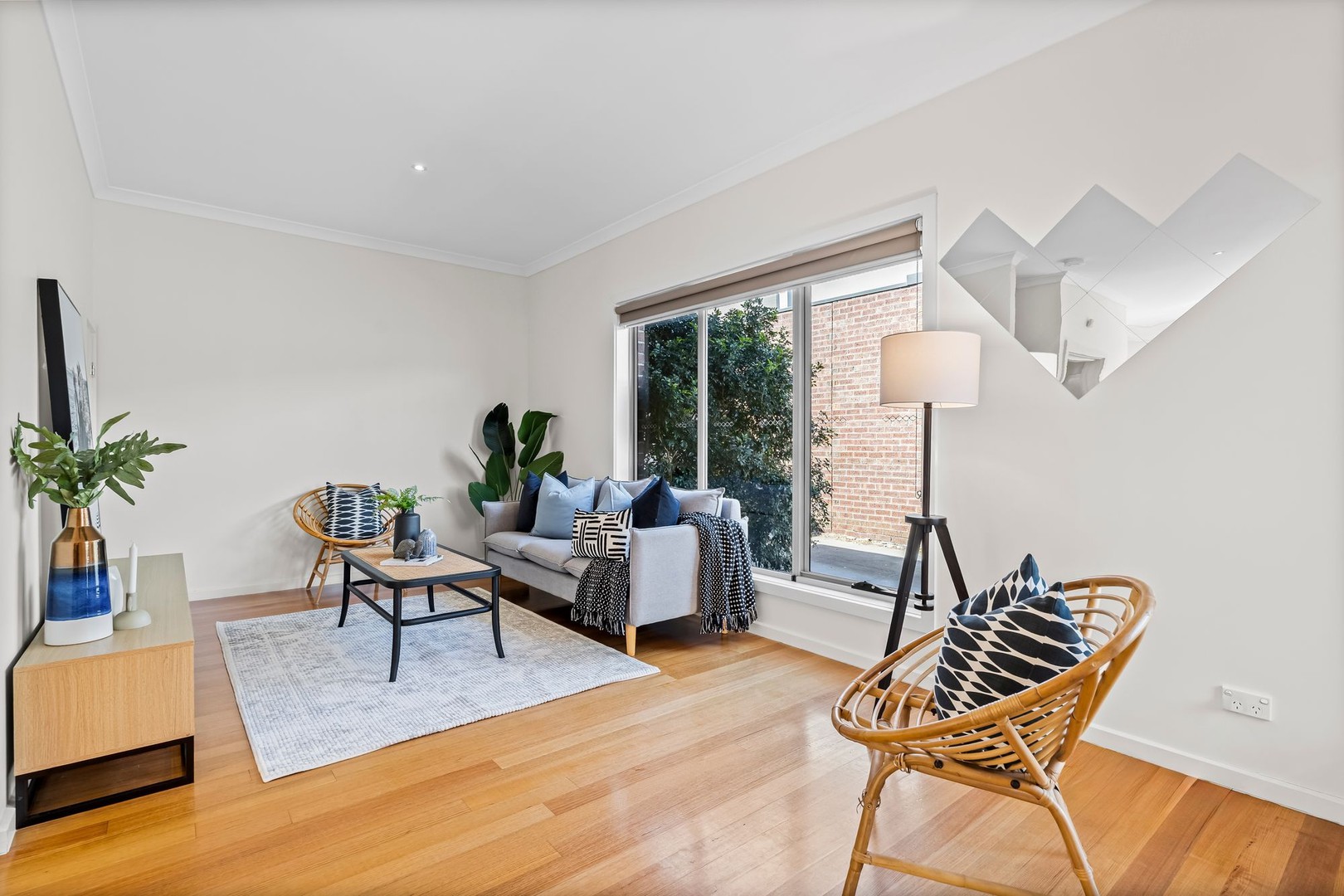 2/4 Omar Street, Maidstone, VIC 3012, Maidstone - Thumbnail 2