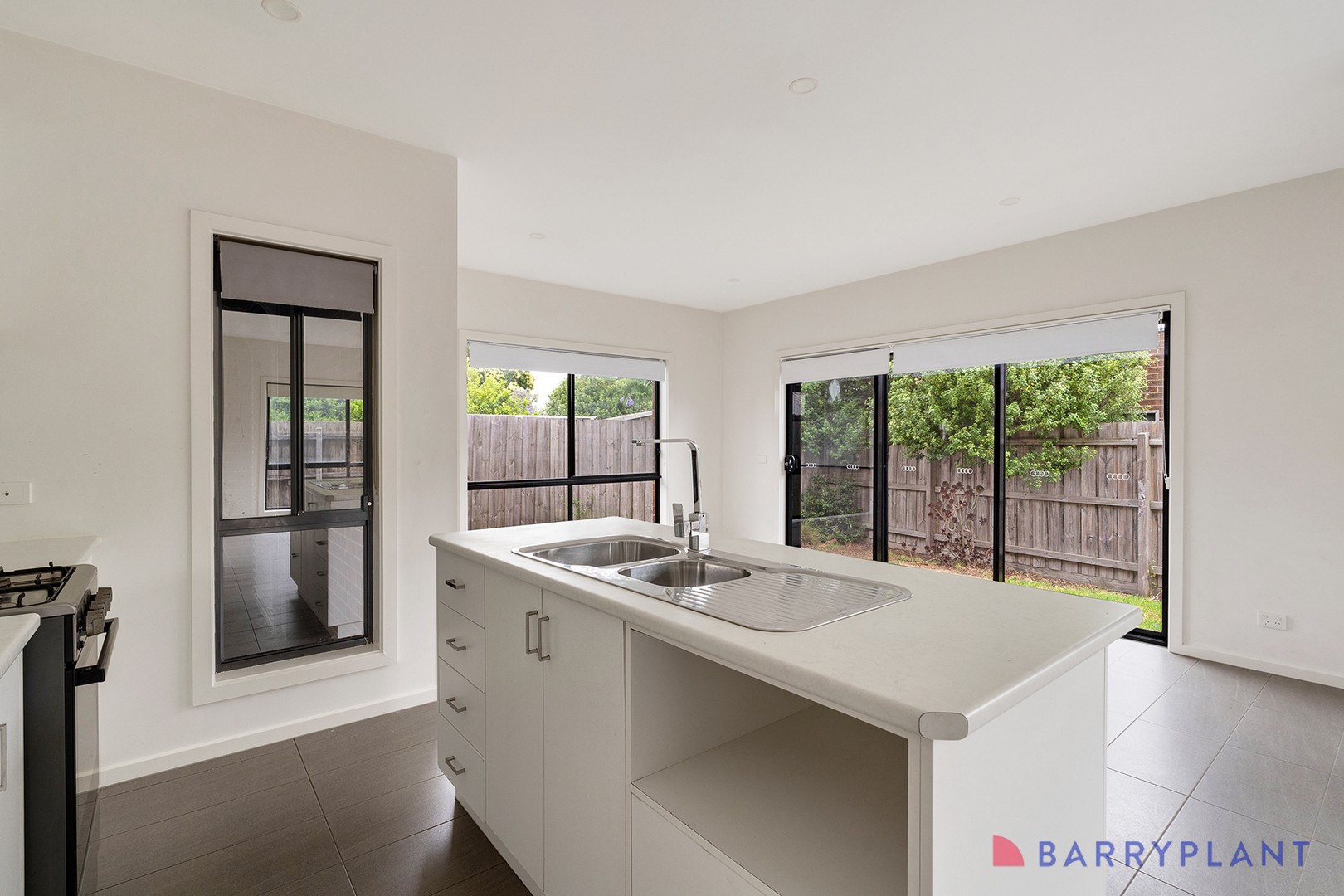 2/4 Pine Street, Thomastown, VIC 3074, Thomastown - Thumbnail 2