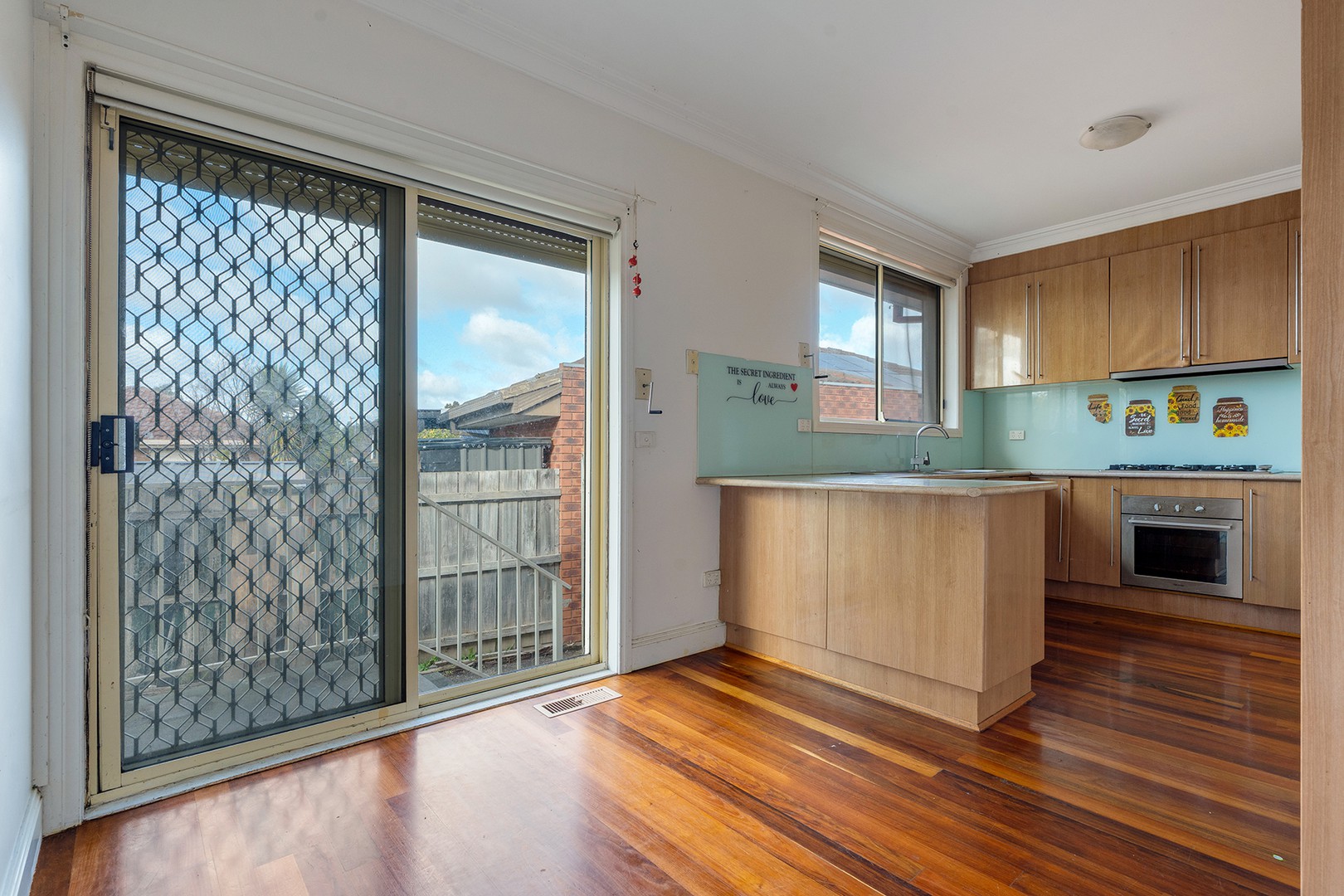 2/4 Thistle Court, Meadow Heights, VIC 3048 - Thumbnail 2 - 18/06/2025