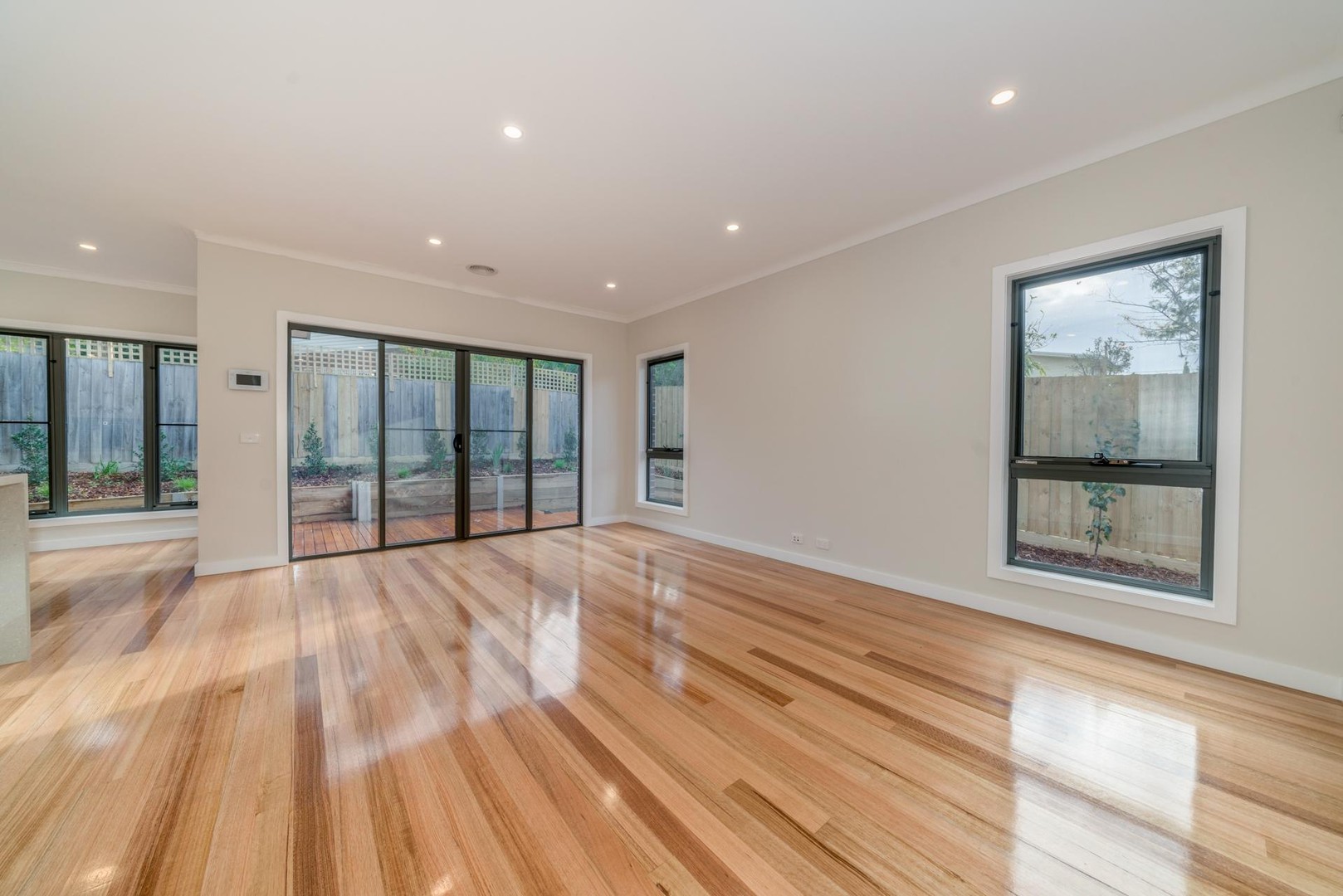 2/4 Uralla Street, Vermont, VIC 3133, Vermont - Thumbnail 3
