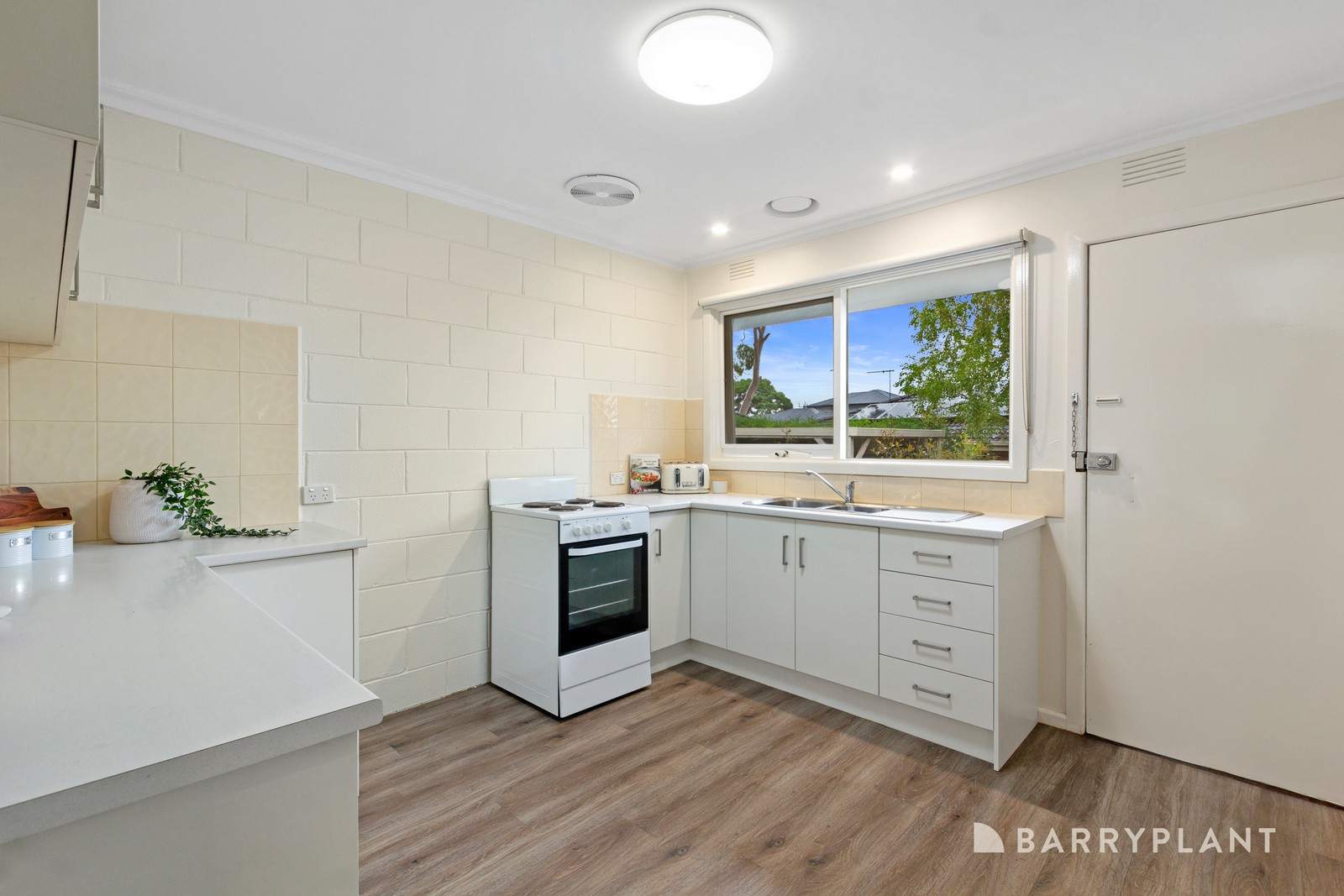 2/4 Wallace Avenue, Bayswater, VIC 3153, Bayswater - Thumbnail 4