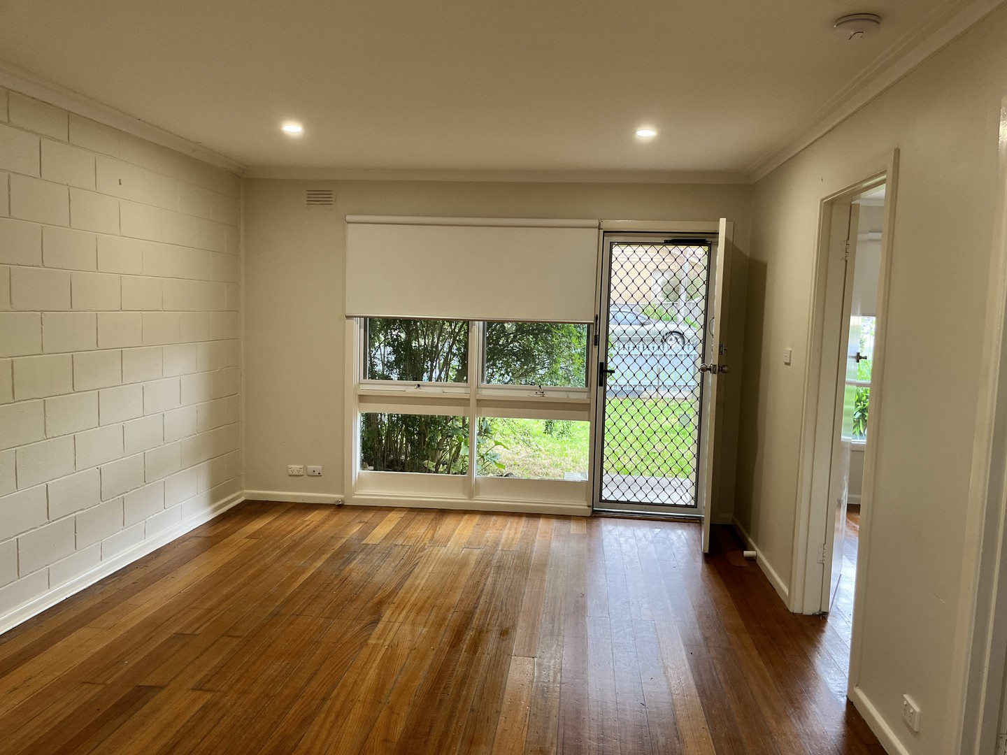 2/4 Wallace Road, Bayswater, VIC 3153, Bayswater - Thumbnail 3