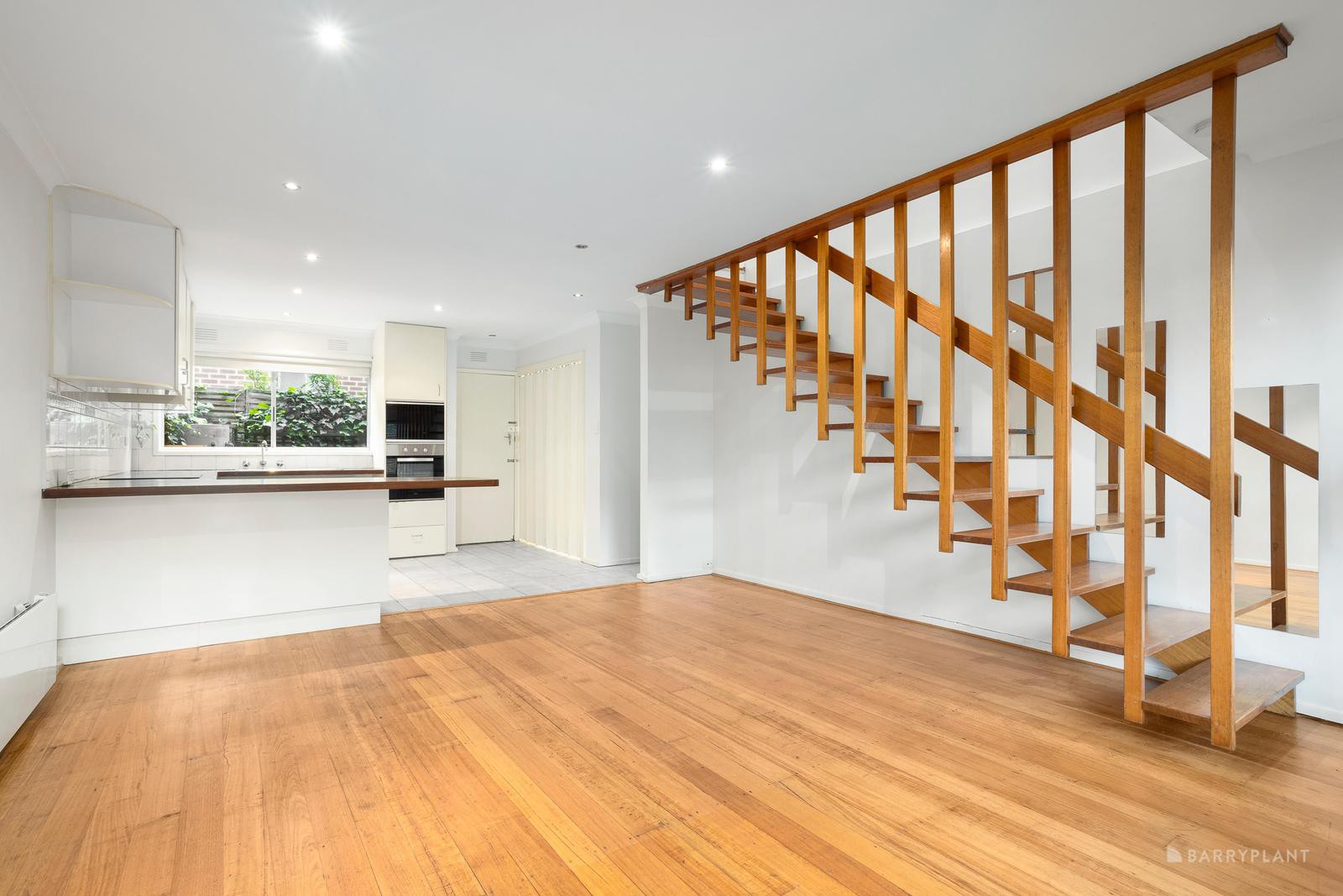 2/4 Woodlands Road, Heathmont, VIC 3135, Heathmont - Thumbnail 3