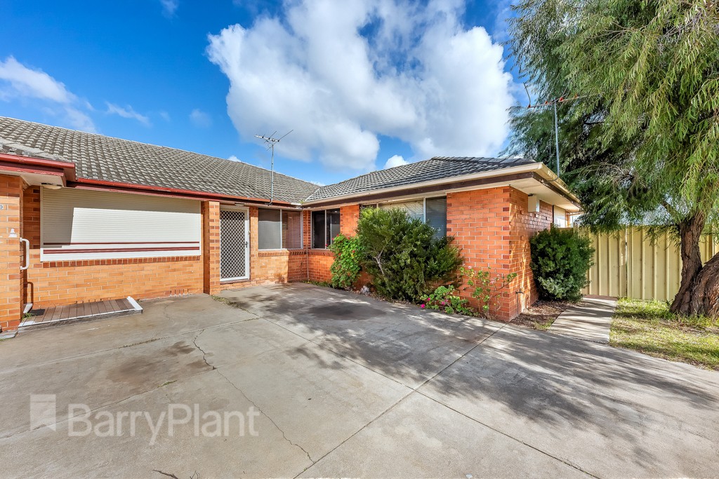 2/40 East Esplanade, St Albans, VIC 3021