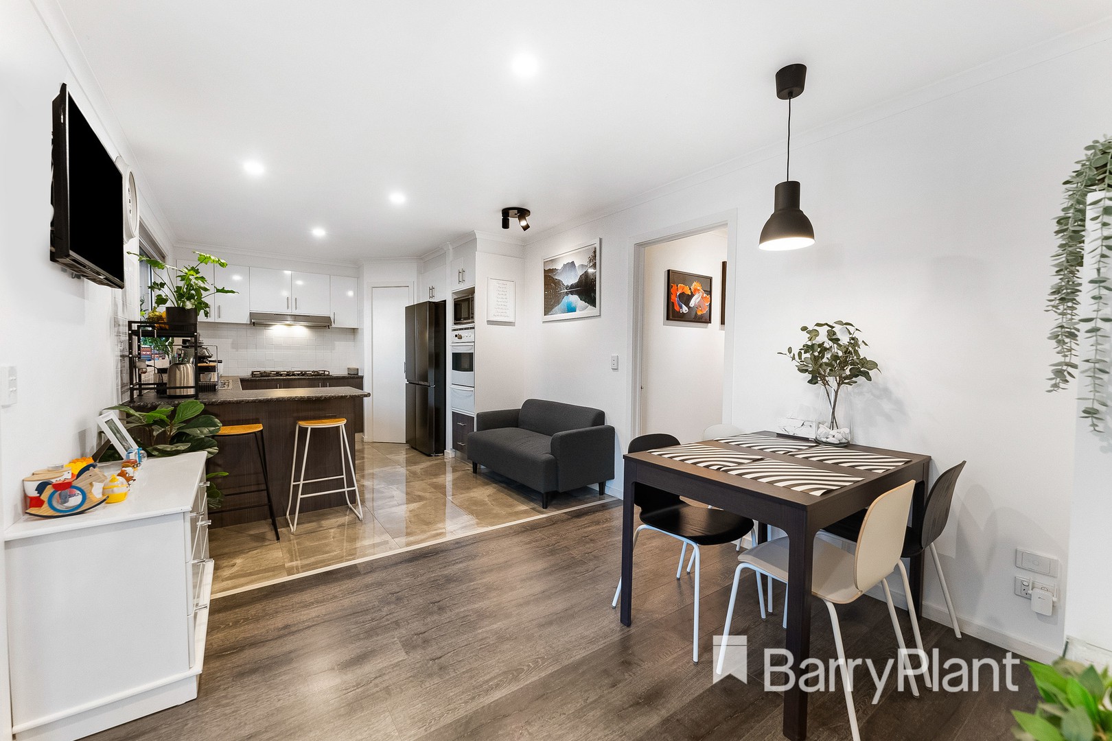 2/40 Lake Boga AvenueDeer Park, VIC 3023, Deer Park - Thumbnail 3