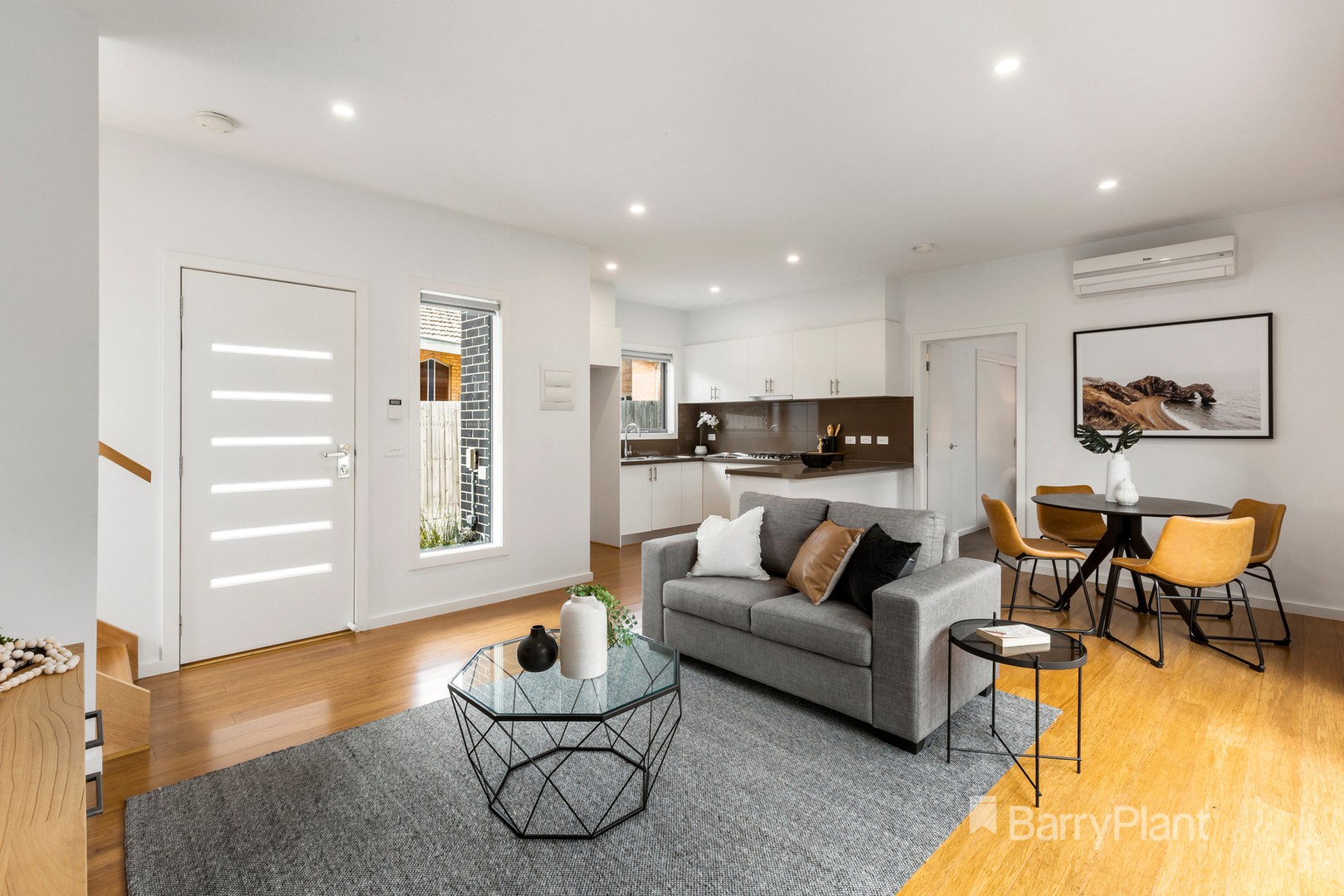 2/401 Murray RoadPreston, VIC 3072, Preston - Thumbnail 2