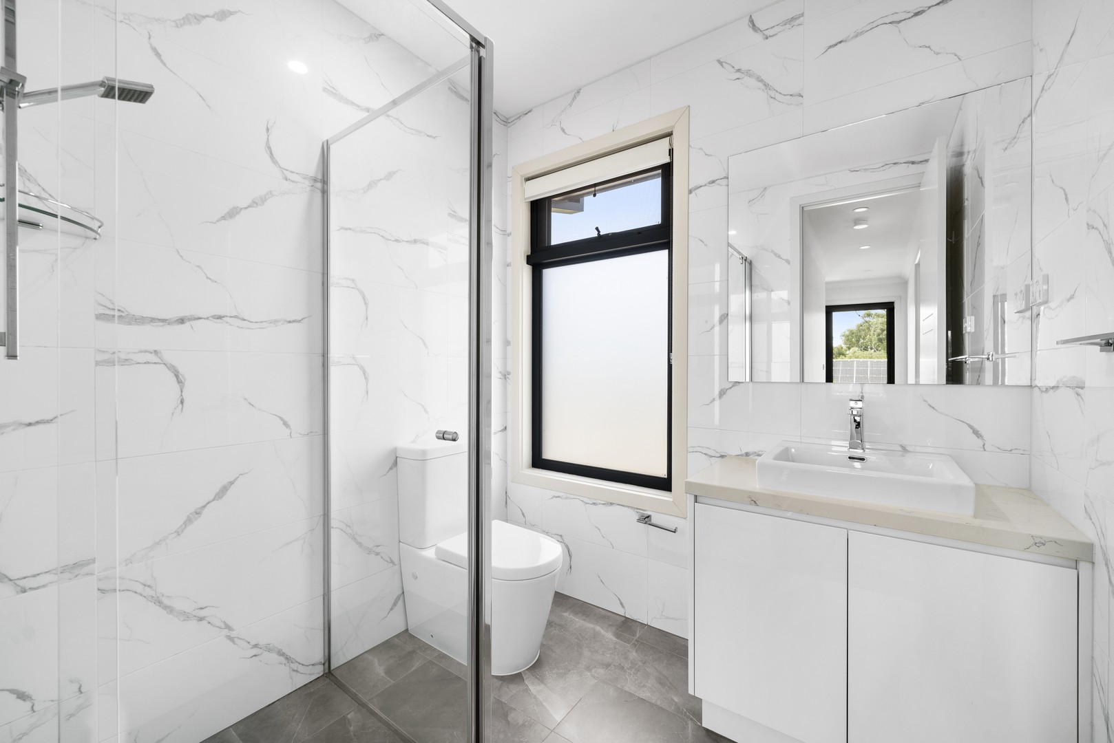 2/406 Canterbury Road, Forest Hill, VIC 3131 - Thumbnail 2 - 16/05/2024