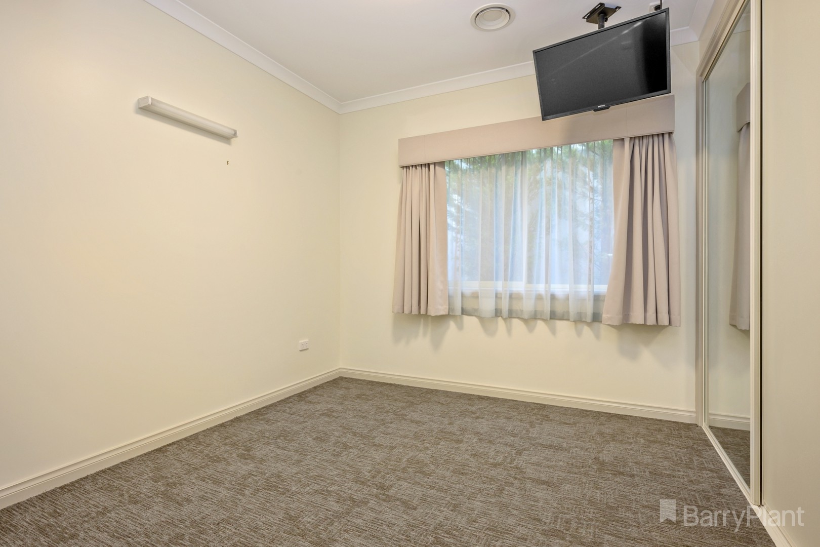 2/41-47 Victoria StreetIronbark, VIC 3550  - Leased, Ironbark - Thumbnail 5