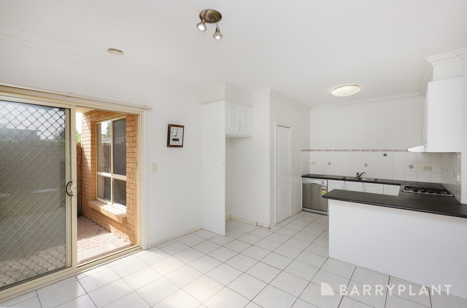 2/41 Mclennan  Street, Braybrook, VIC 3019, Braybrook - Thumbnail 2