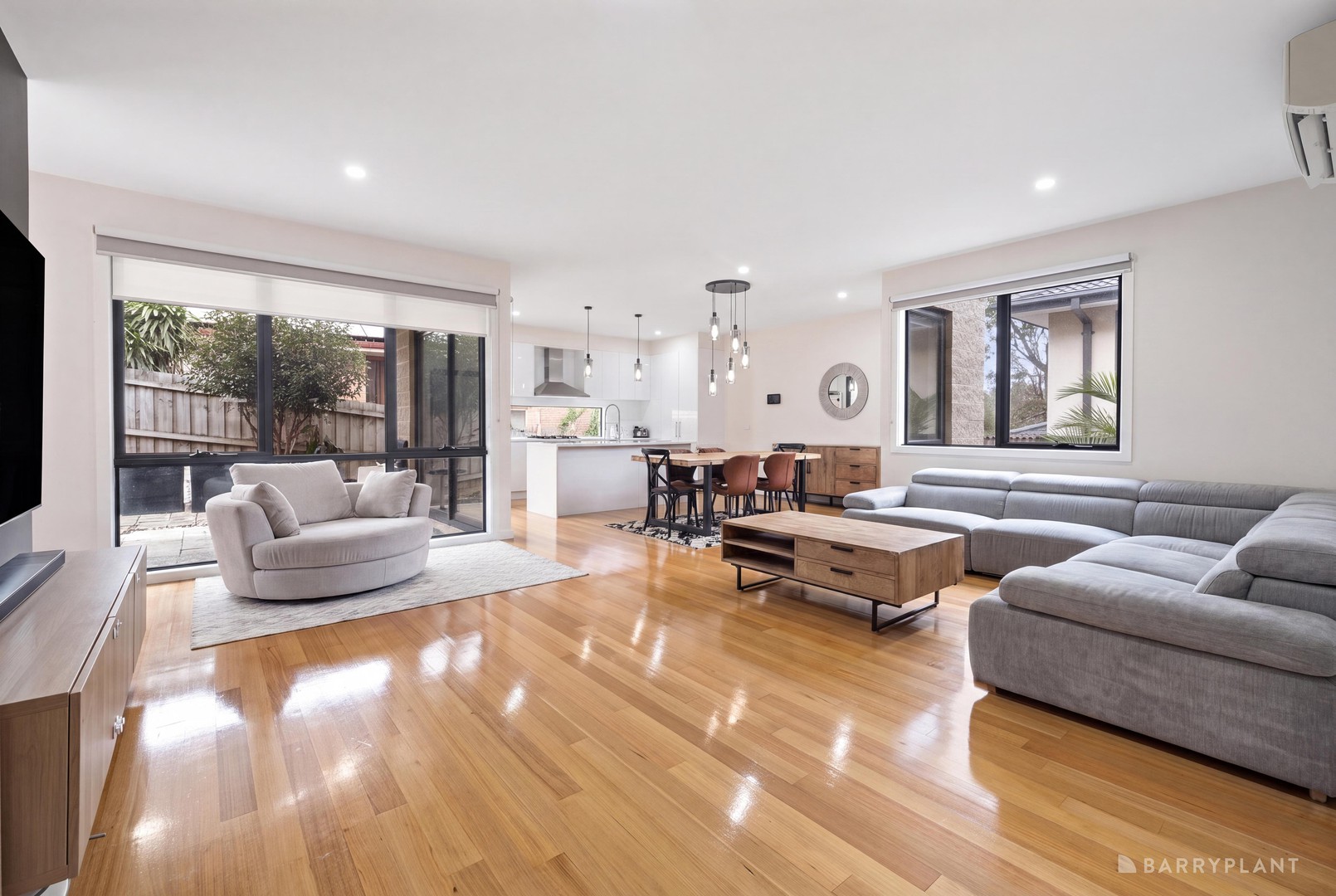 2/42 Bowen Road, Doncaster East, VIC 3109 - Thumbnail 2 - 09/07/2026