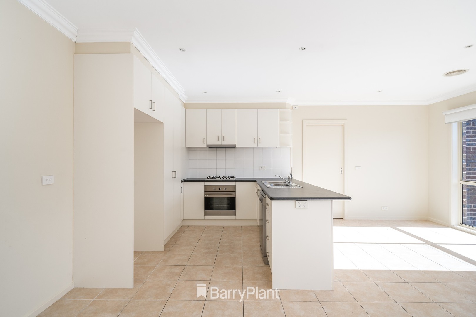 2/42 Drysdale AvenueHamlyn Heights, VIC 3215  - Leased, Hamlyn Heights - Thumbnail 2