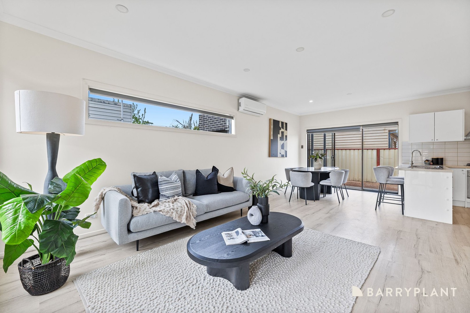 2/42 Ivanhoe Avenue, St Albans, VIC 3021, St Albans - Thumbnail 2