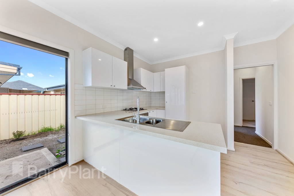 2/42 Ivanhoe Avenue, St Albans, VIC 3021, St Albans - Thumbnail 4