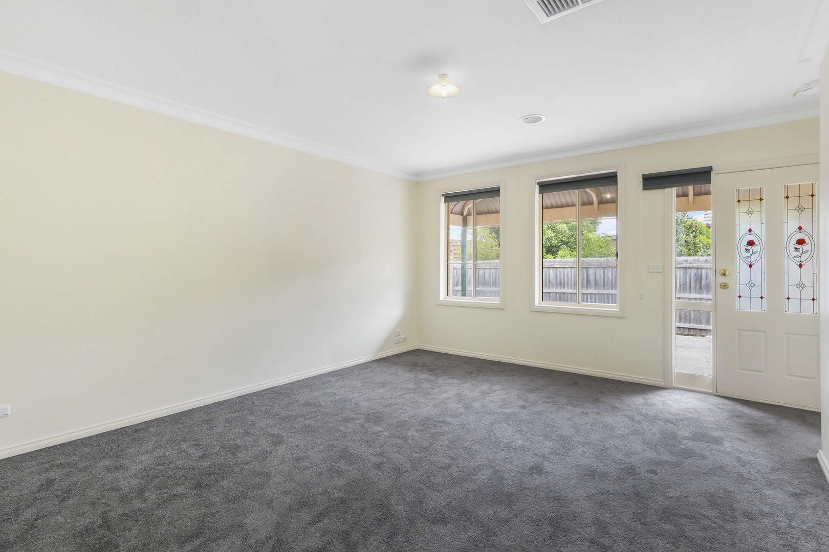 2/43 Elizabeth Street, St Albans, VIC 3021, St Albans - Thumbnail 2